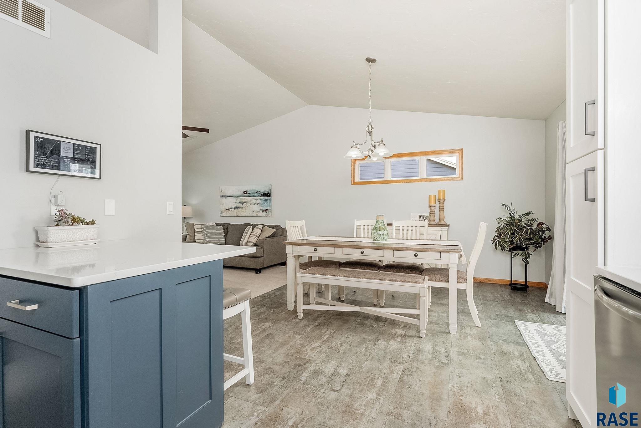 Harrisburg, South Dakota 57032, United States, 4 Bedrooms Bedrooms, ,2 BathroomsBathrooms,Residential,Active,153870