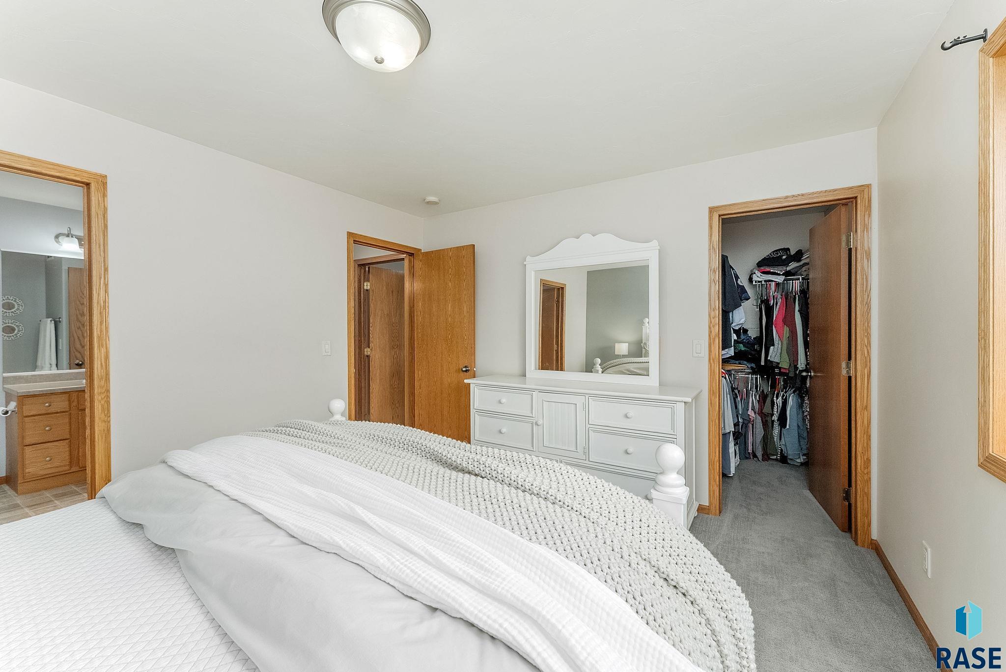 Harrisburg, South Dakota 57032, United States, 4 Bedrooms Bedrooms, ,2 BathroomsBathrooms,Residential,Active,153870