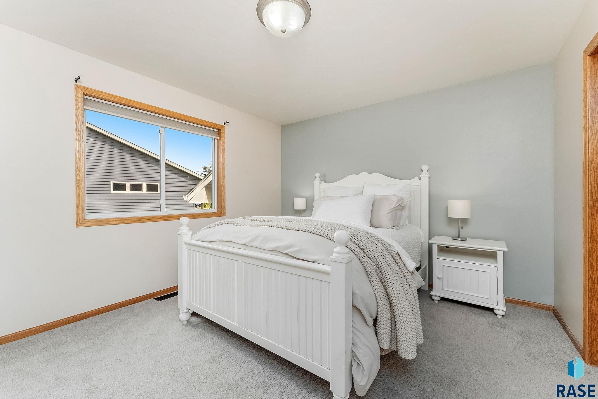 Harrisburg, South Dakota 57032, United States, 4 Bedrooms Bedrooms, ,2 BathroomsBathrooms,Residential,Active,153870