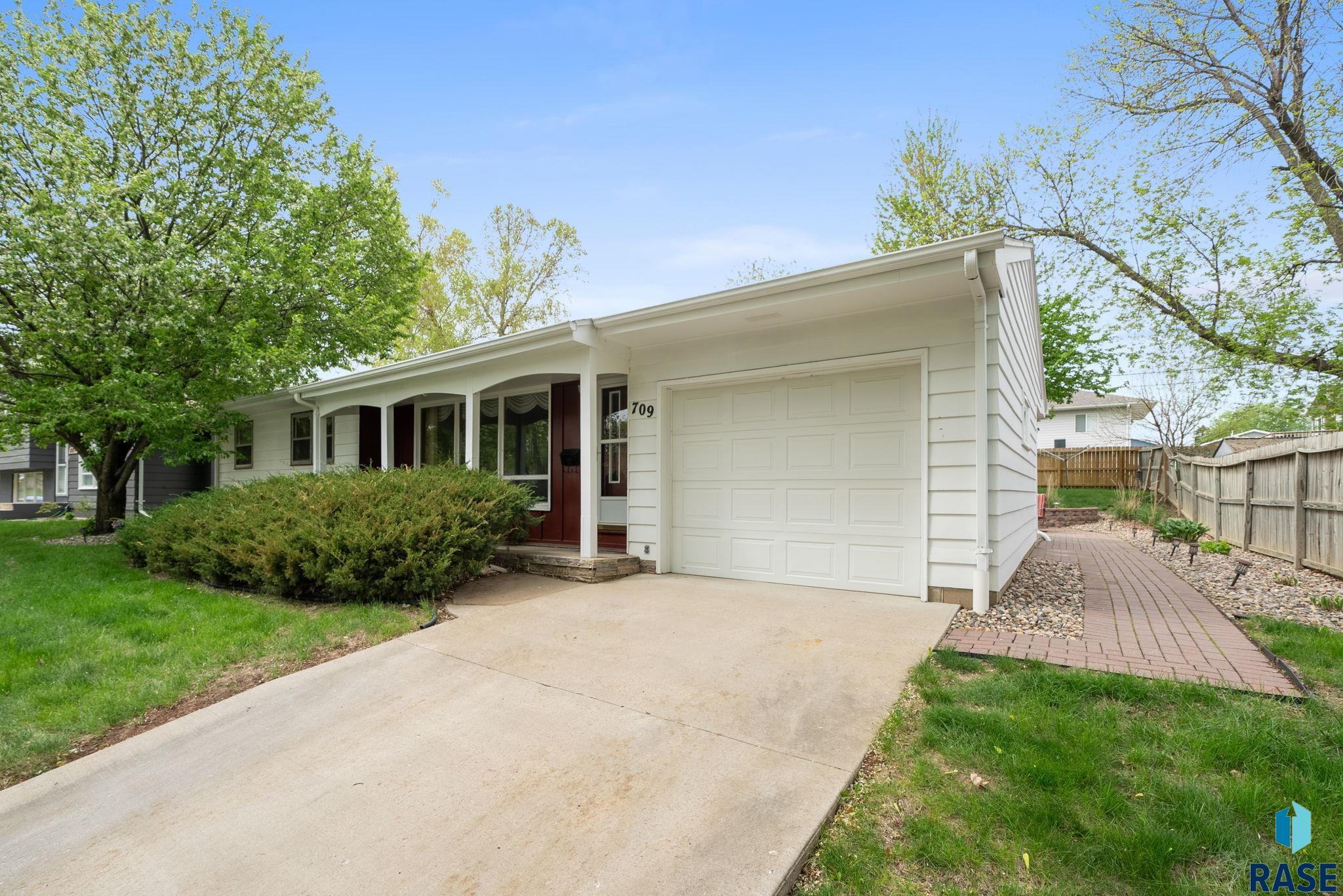 709 S Stephen Ave Avenue, Sioux Falls, South Dakota image 3