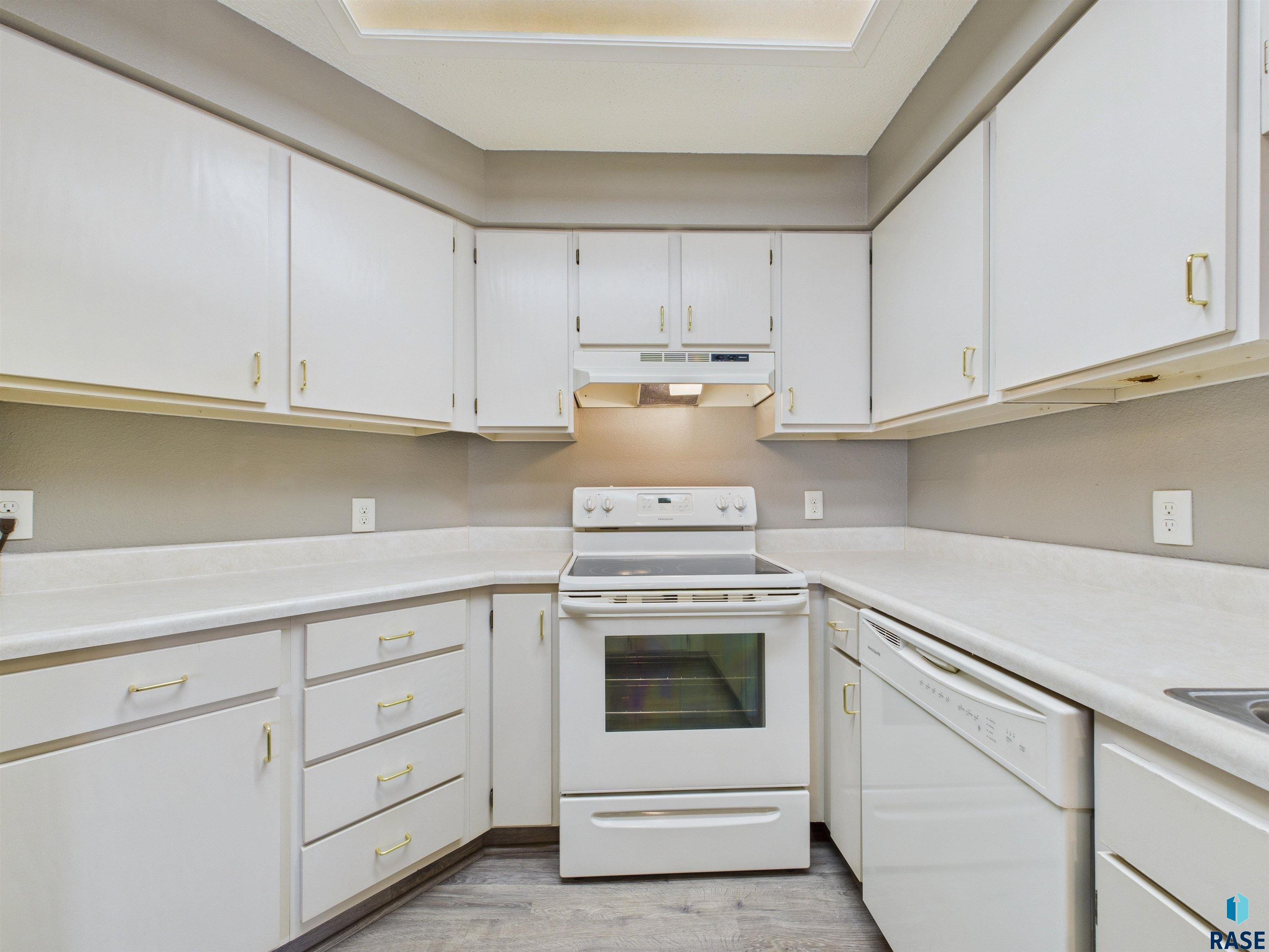 1104 W 57th St Street #204A, Sioux Falls, South Dakota image 33