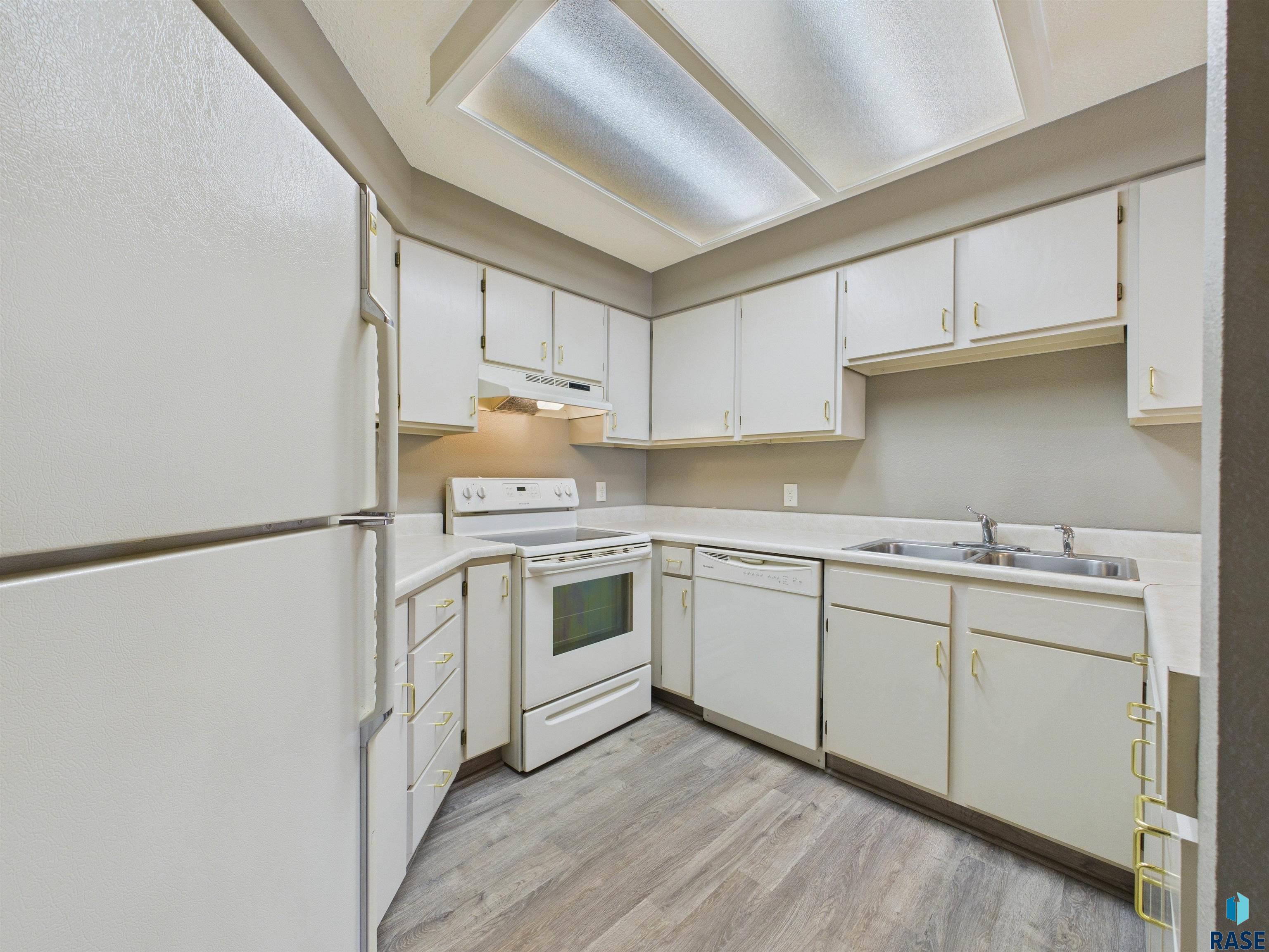 1104 W 57th St Street #204A, Sioux Falls, South Dakota image 31
