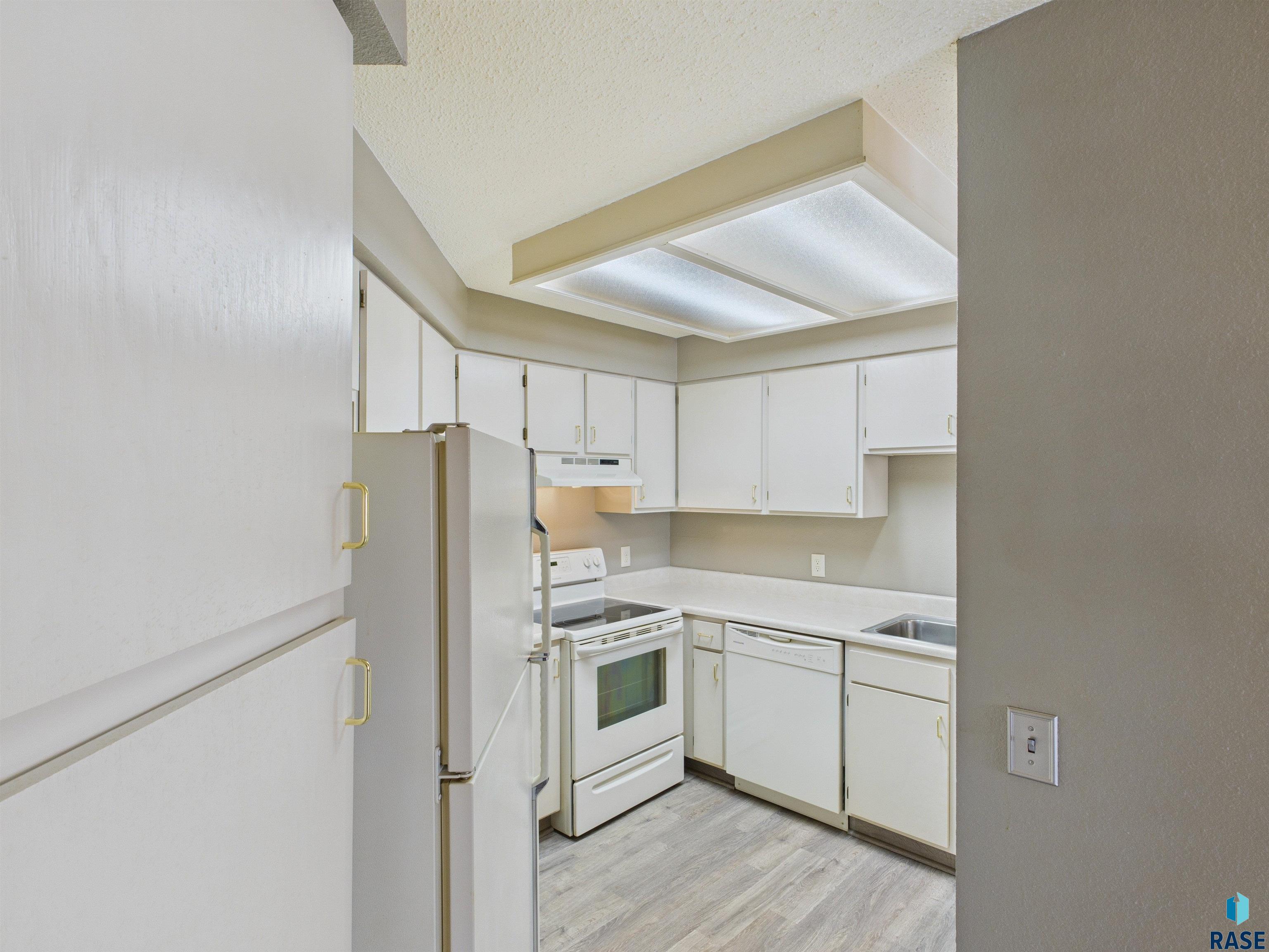 1104 W 57th St Street #204A, Sioux Falls, South Dakota image 29