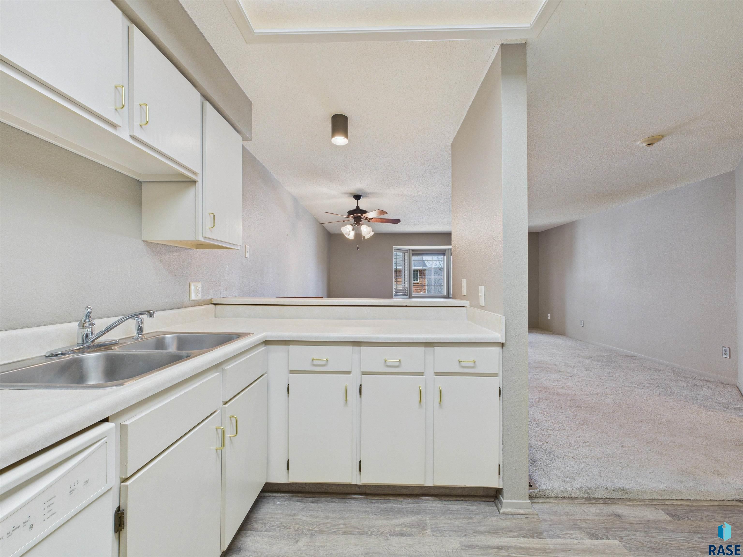 1104 W 57th St Street #204A, Sioux Falls, South Dakota image 35