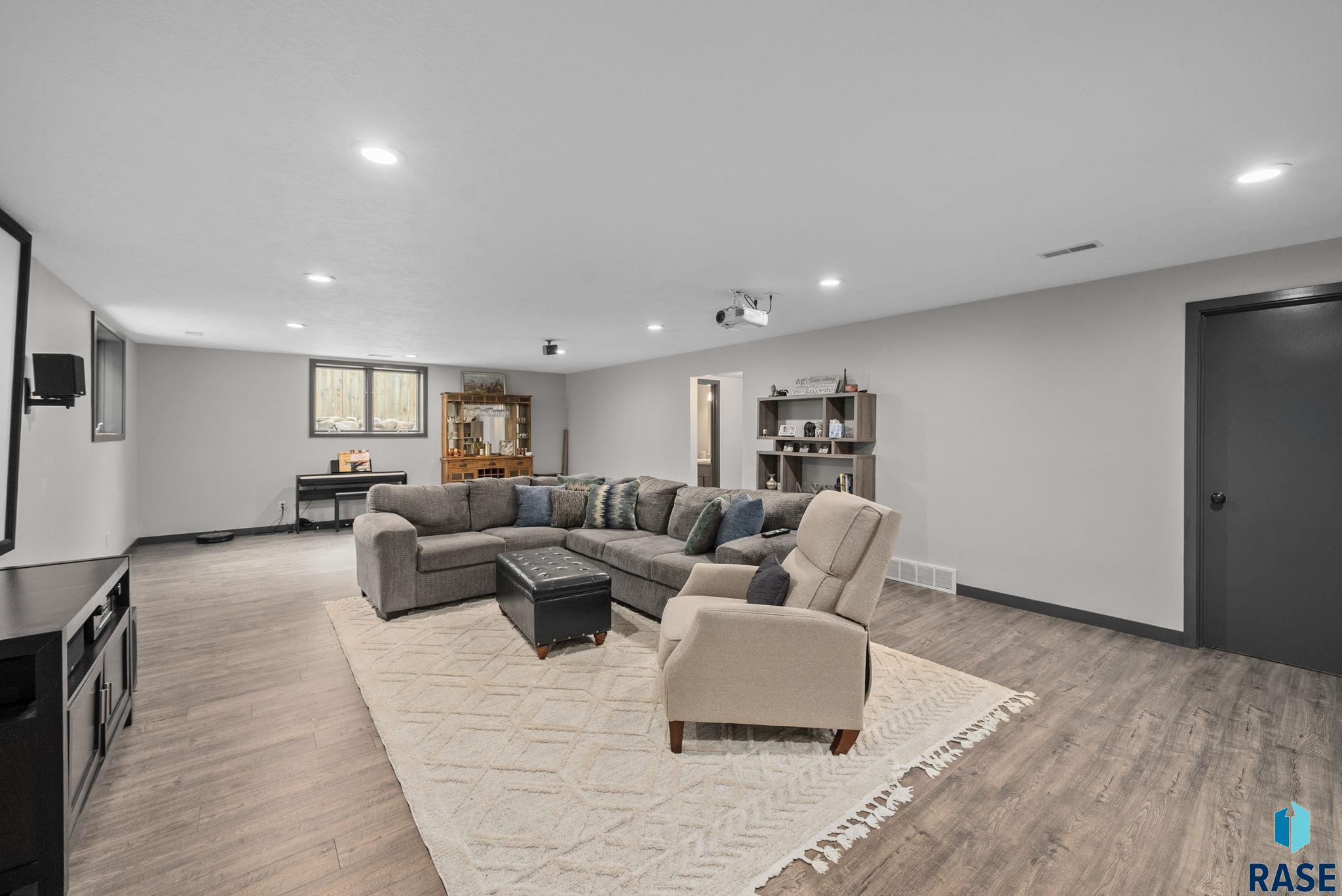 1325 W Whitechurch Ln Lane, Sioux Falls, New Jersey image 32