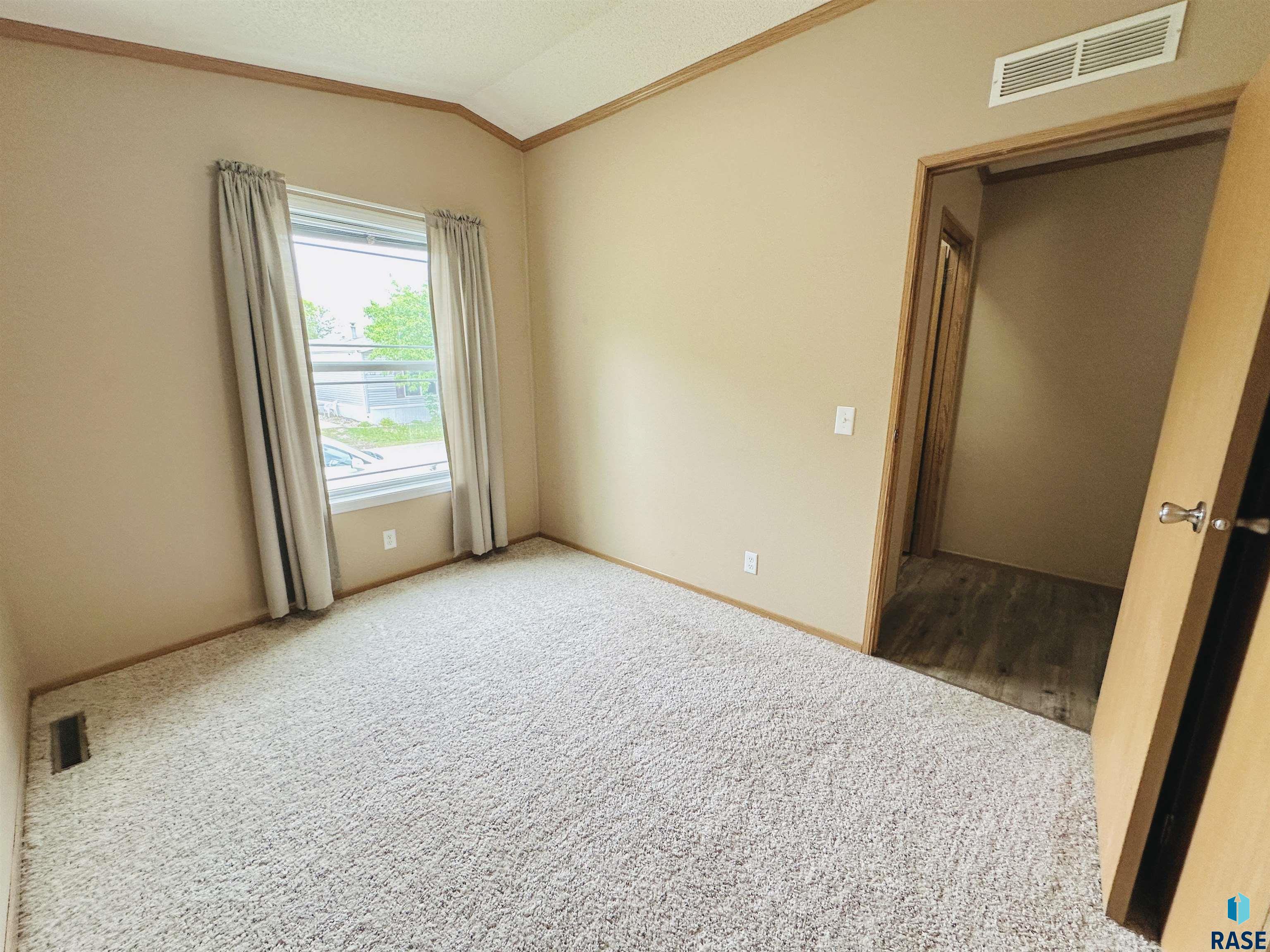 909 N Irene Pl Place, Sioux Falls, New Jersey image 19
