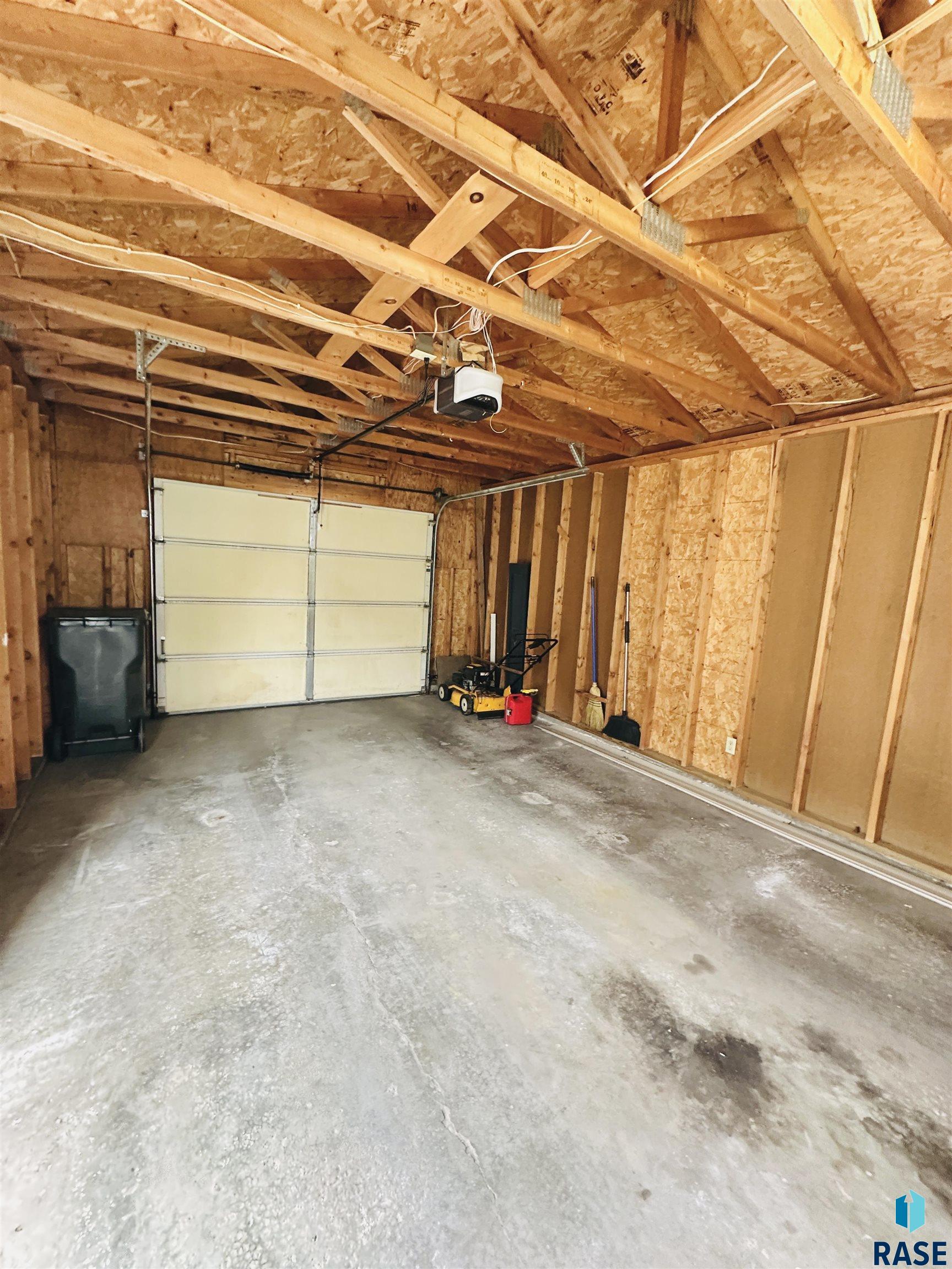 909 N Irene Pl Place, Sioux Falls, New Jersey image 25
