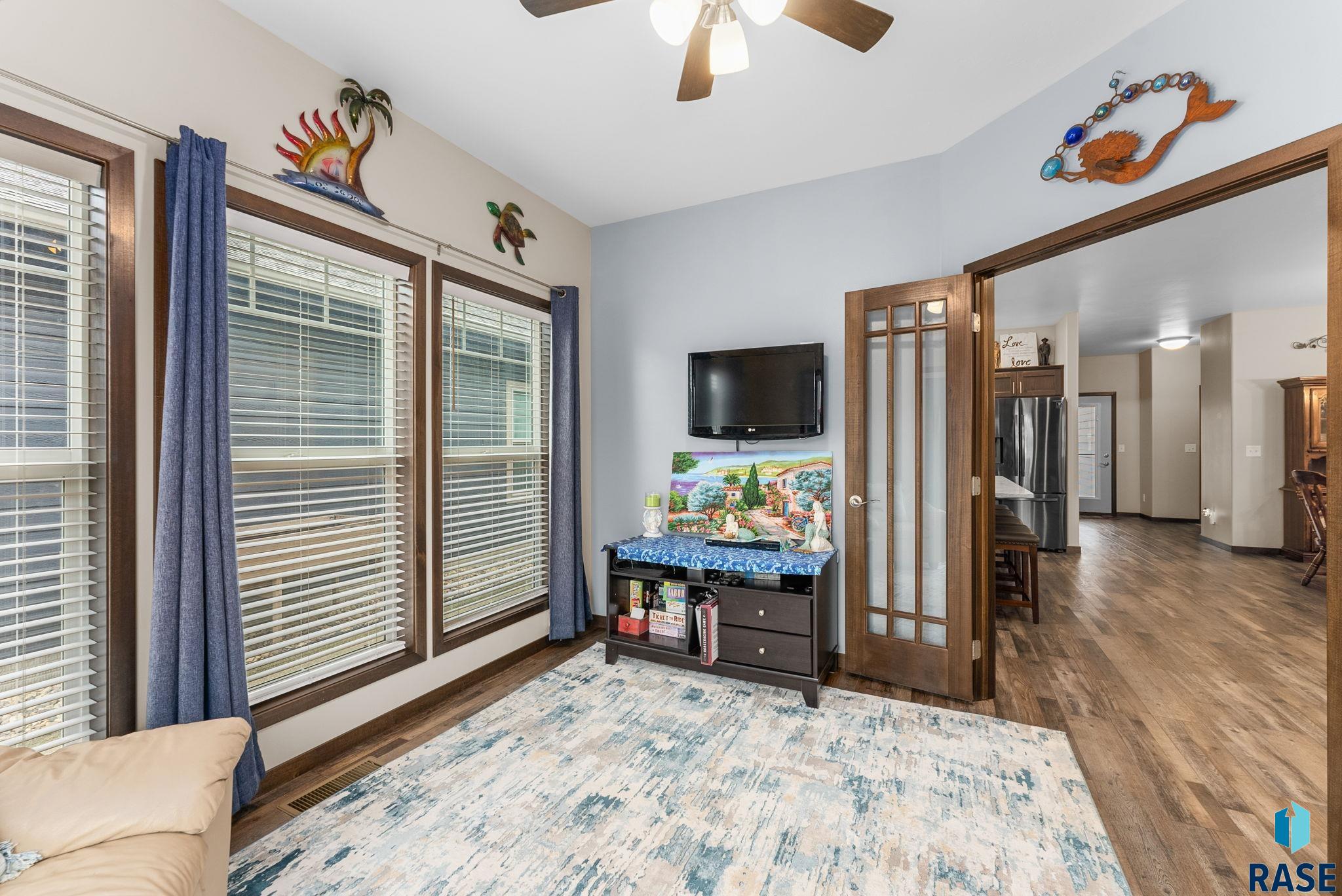 Sioux Falls, South Dakota 57108, United States, 2 Bedrooms Bedrooms, ,2 BathroomsBathrooms,Residential,Pending,8591