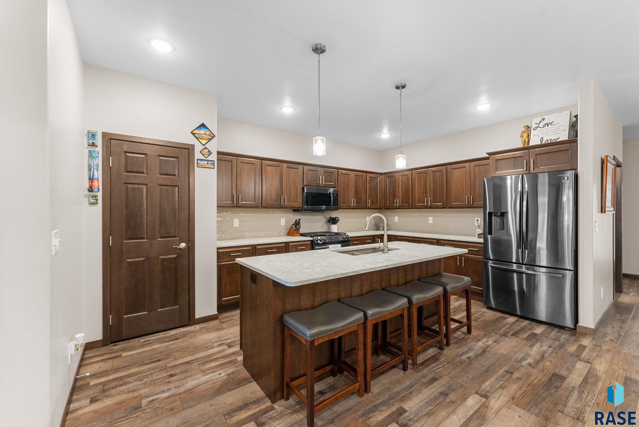 Sioux Falls, South Dakota 57108, United States, 2 Bedrooms Bedrooms, ,2 BathroomsBathrooms,Residential,Pending,8591