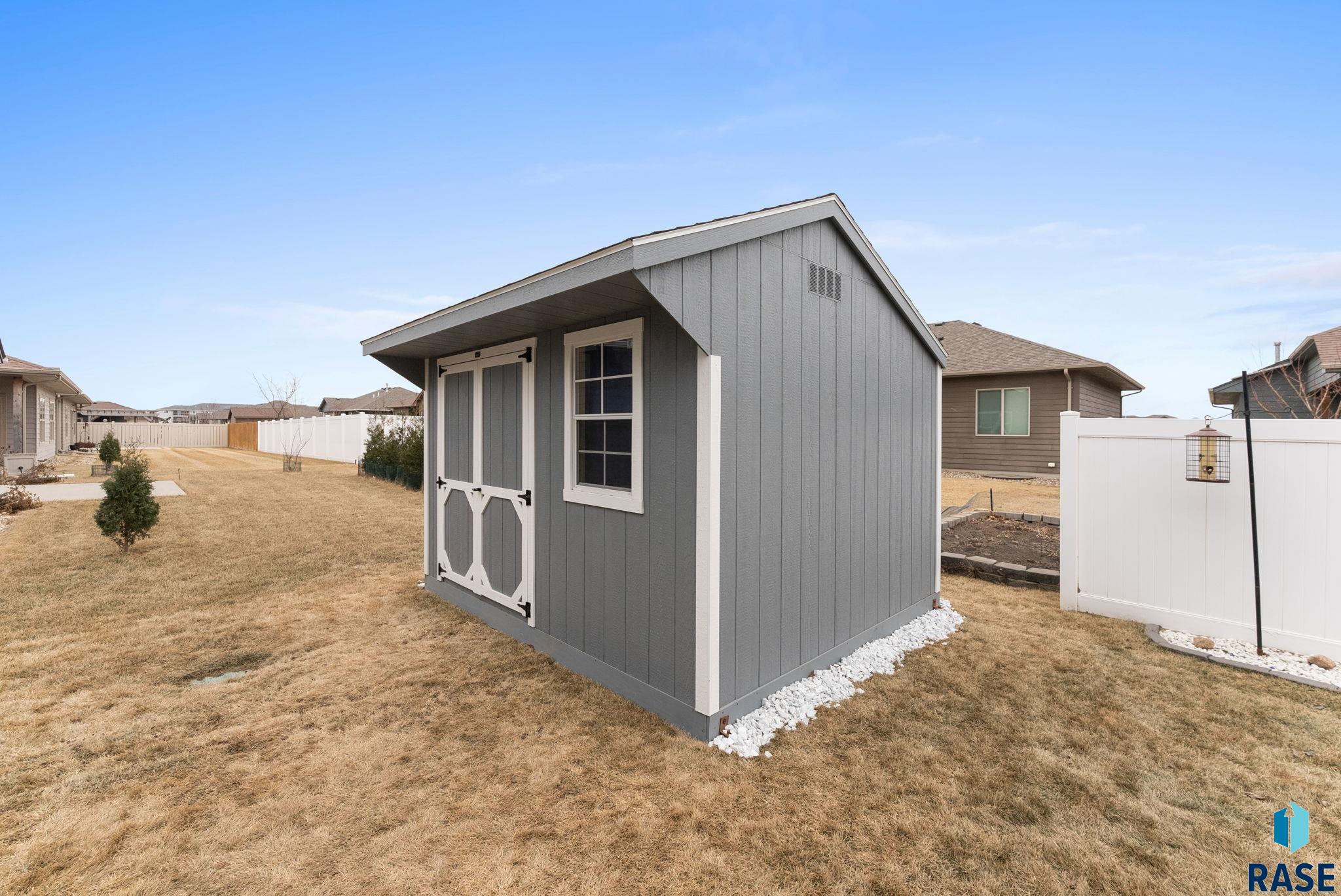 Sioux Falls, South Dakota 57108, United States, 2 Bedrooms Bedrooms, ,2 BathroomsBathrooms,Residential,Pending,8591