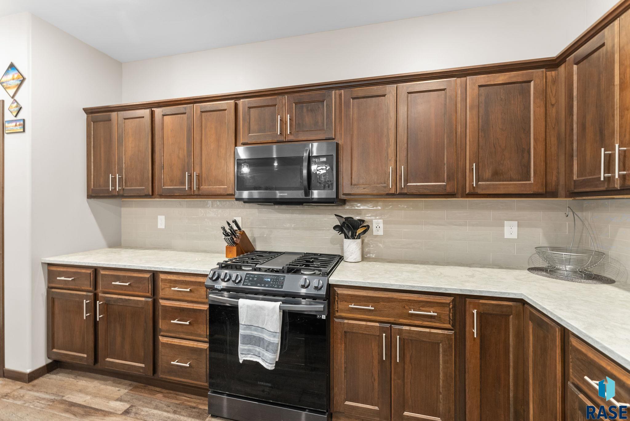 Sioux Falls, South Dakota 57108, United States, 2 Bedrooms Bedrooms, ,2 BathroomsBathrooms,Residential,Pending,8591