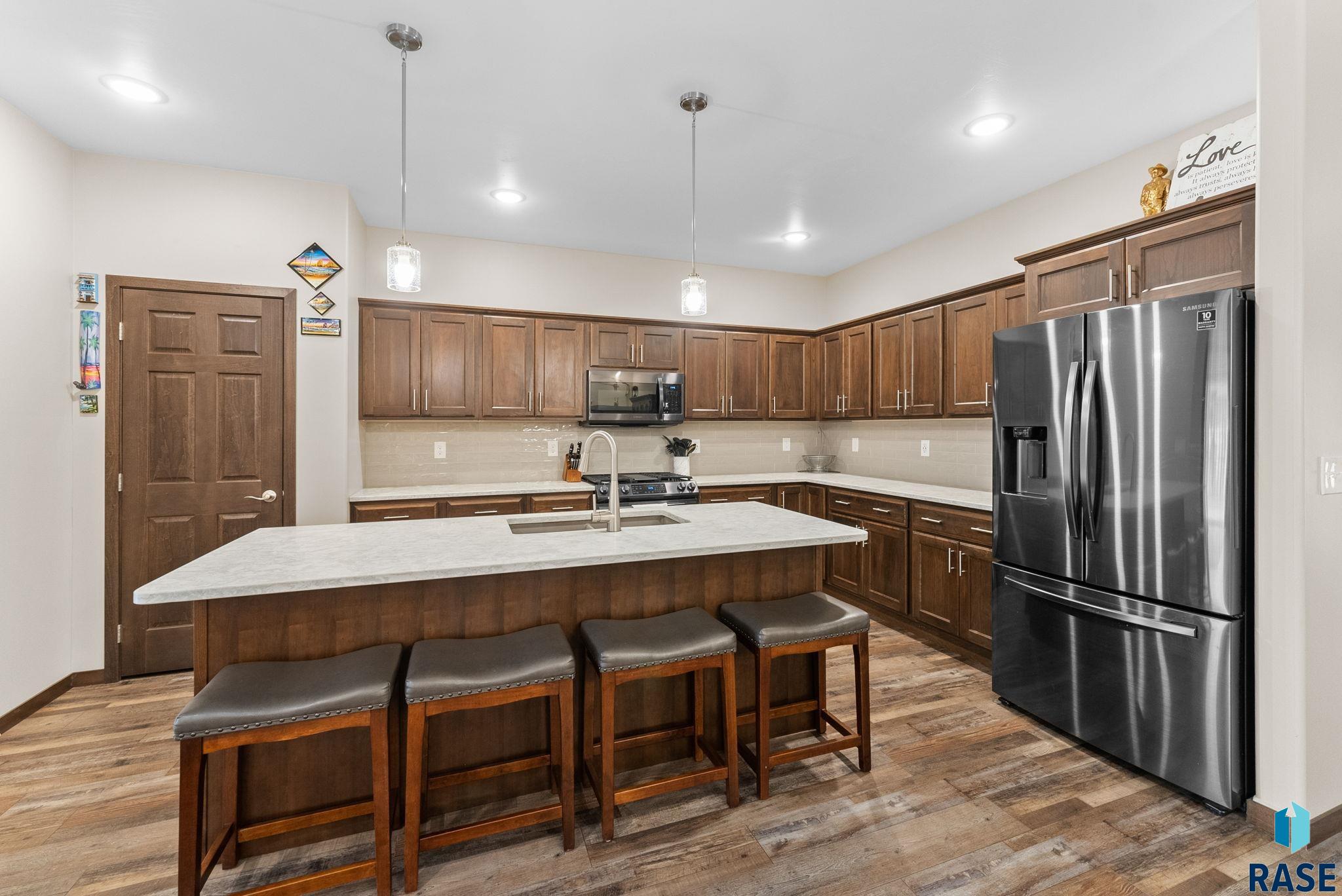 Sioux Falls, South Dakota 57108, United States, 2 Bedrooms Bedrooms, ,2 BathroomsBathrooms,Residential,Pending,8591