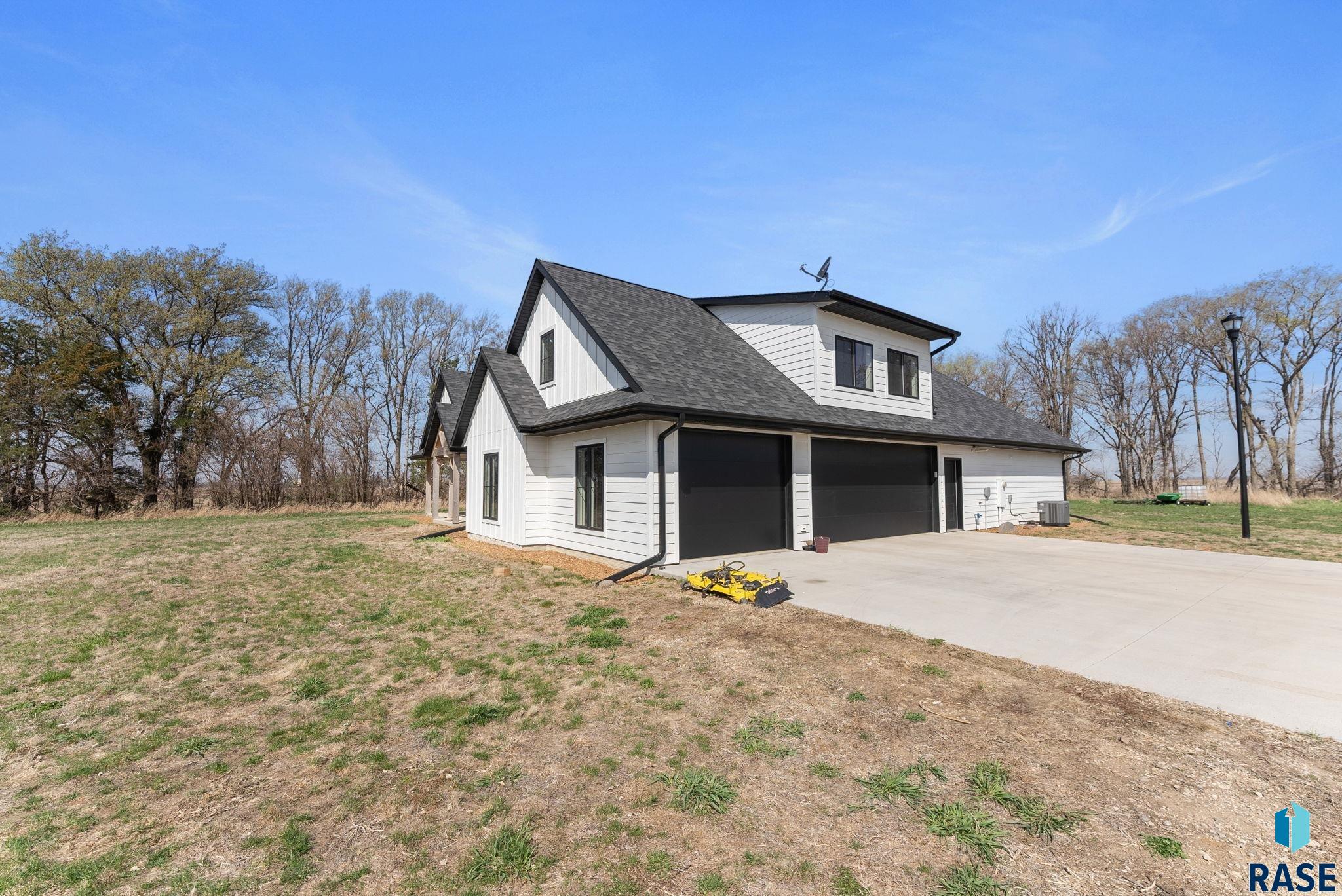 46736 306th St Street, Beresford, South Dakota image 2