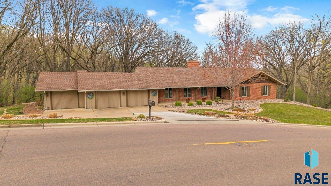 1004 E Tomar Rd Road, Sioux Falls, South Dakota image 1