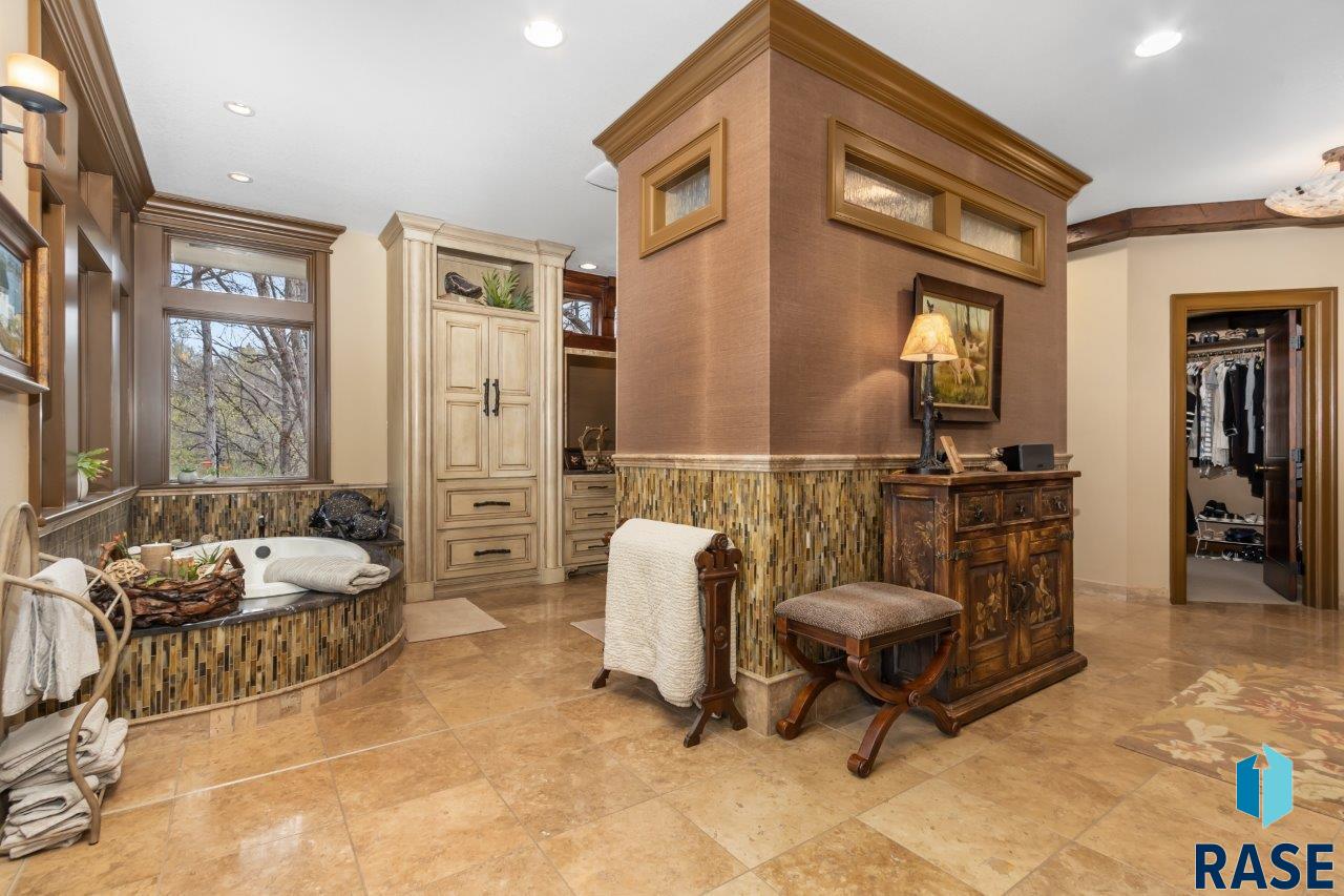 1004 E Tomar Rd Road, Sioux Falls, South Dakota image 29