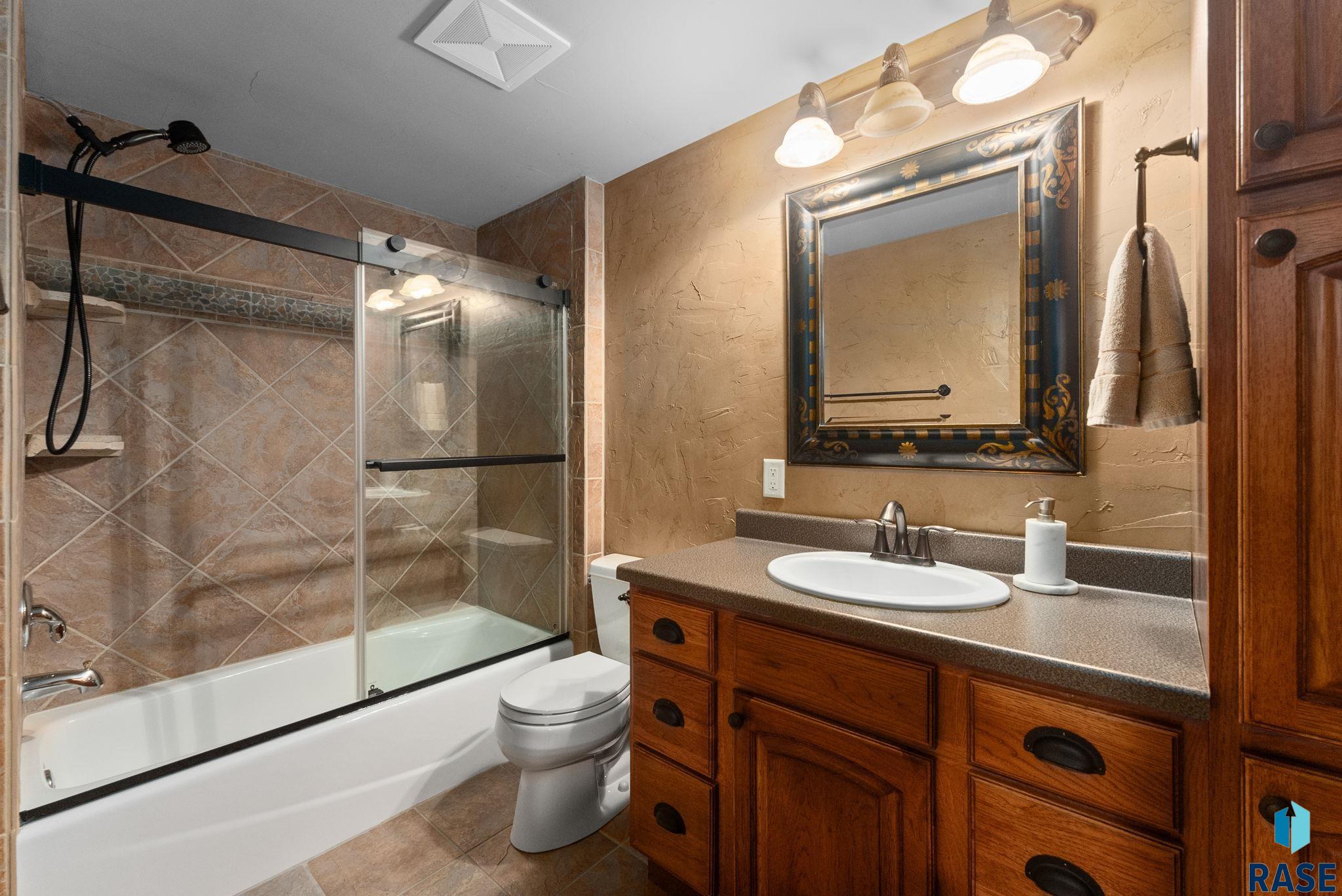 3809 S Florence Ave Avenue #B, Sioux Falls, New Jersey image 36