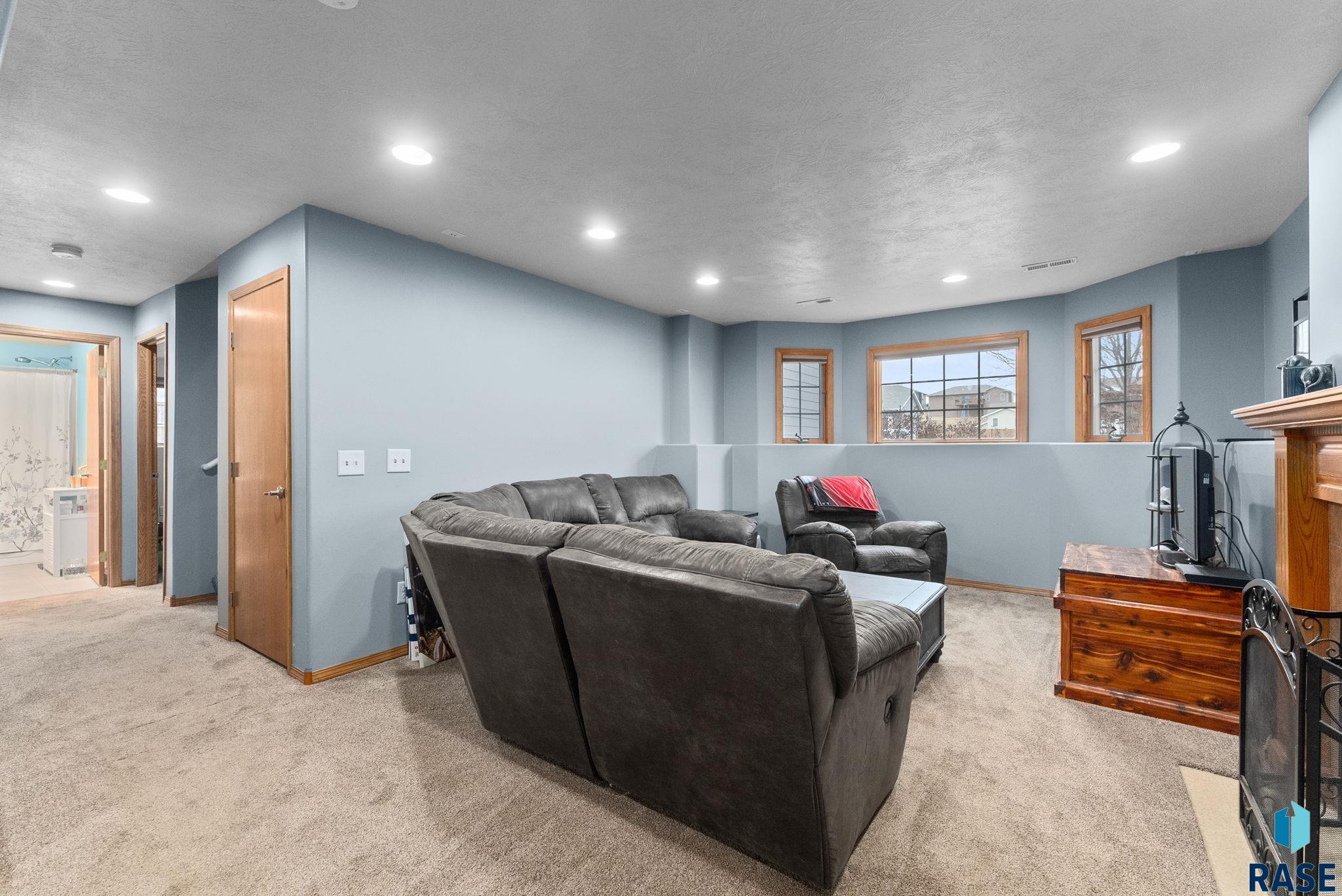 705 N Agate Ave Avenue, Brandon, South Dakota image 16