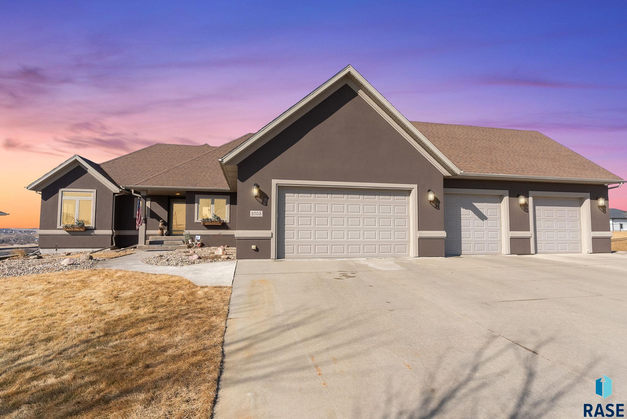 1005 N Sioux Blvd Boulevard, Brandon, South Dakota image 1
