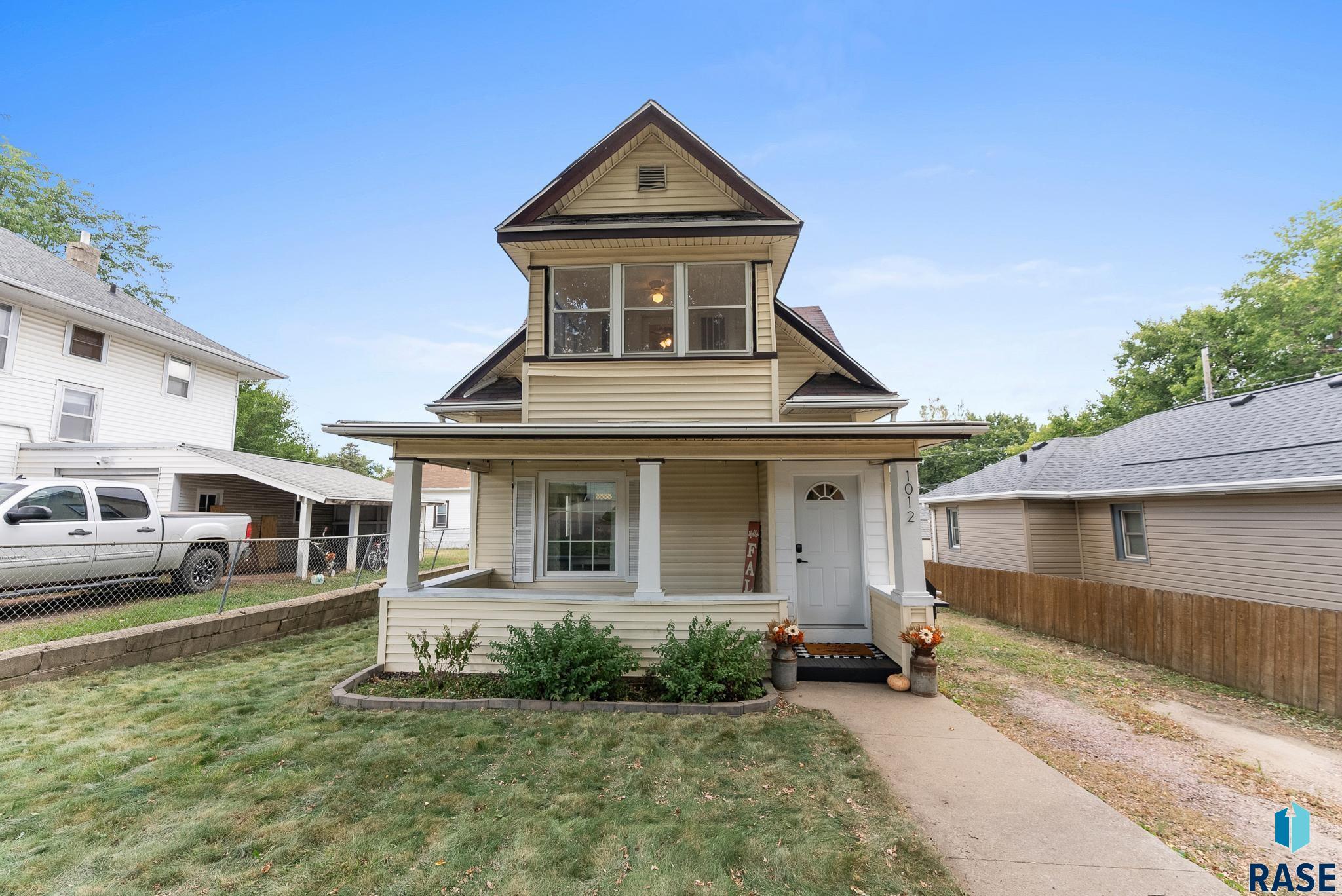 1012 W 14th St Street, Sioux Falls, South Dakota image 1