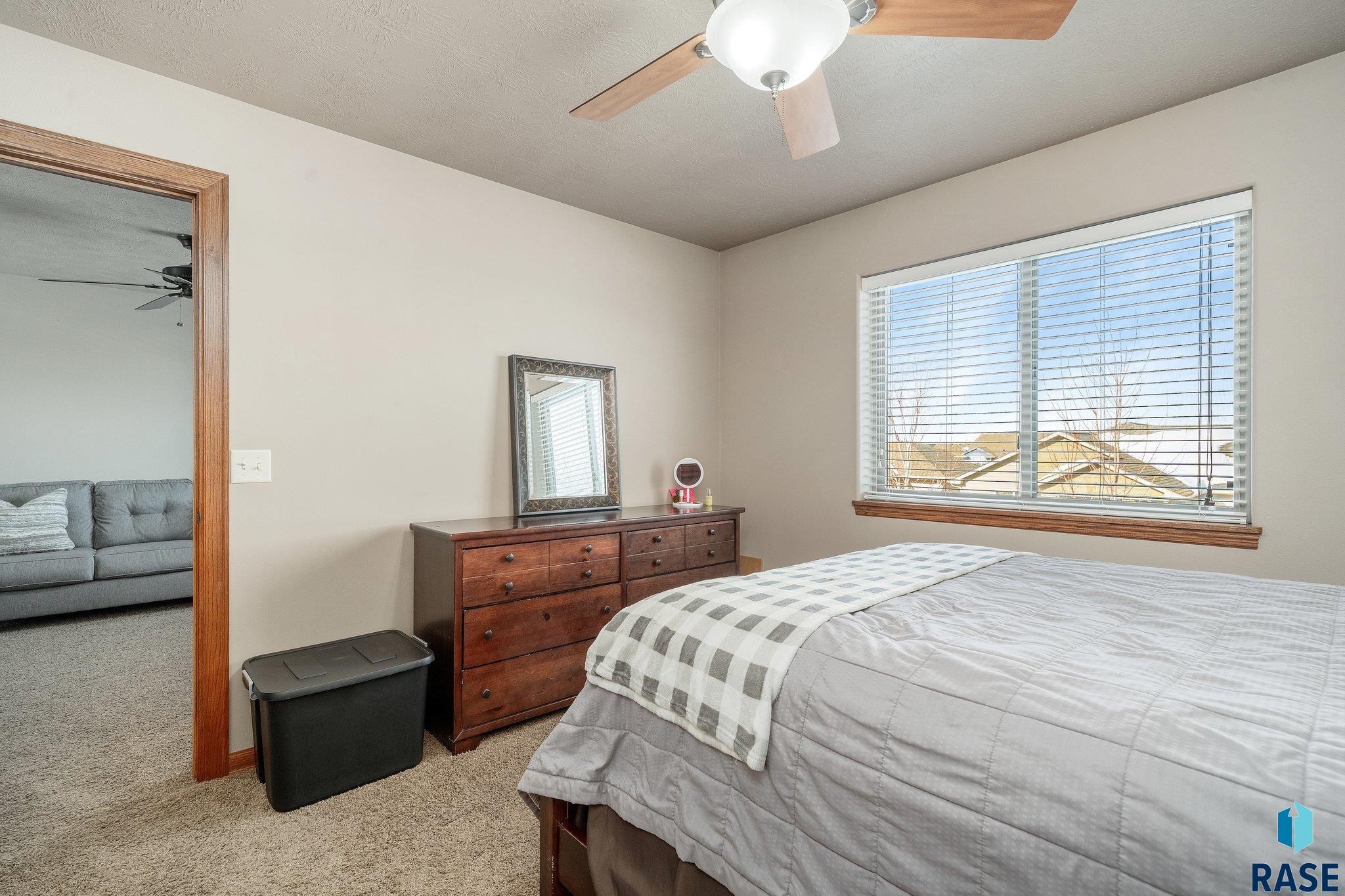 4314 W Shipton St Street, Sioux Falls, New Jersey image 8