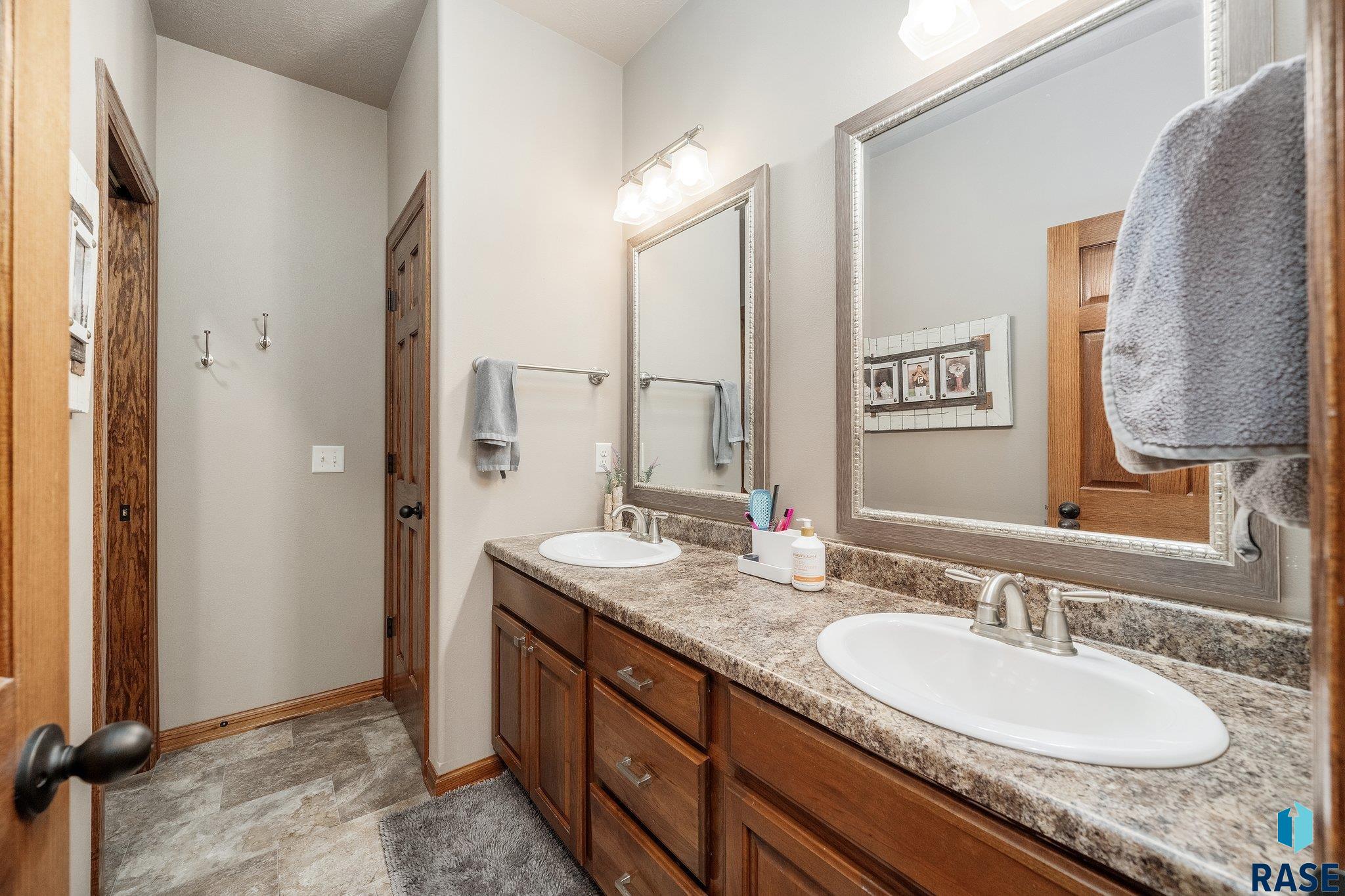 4314 W Shipton St Street, Sioux Falls, New Jersey image 11
