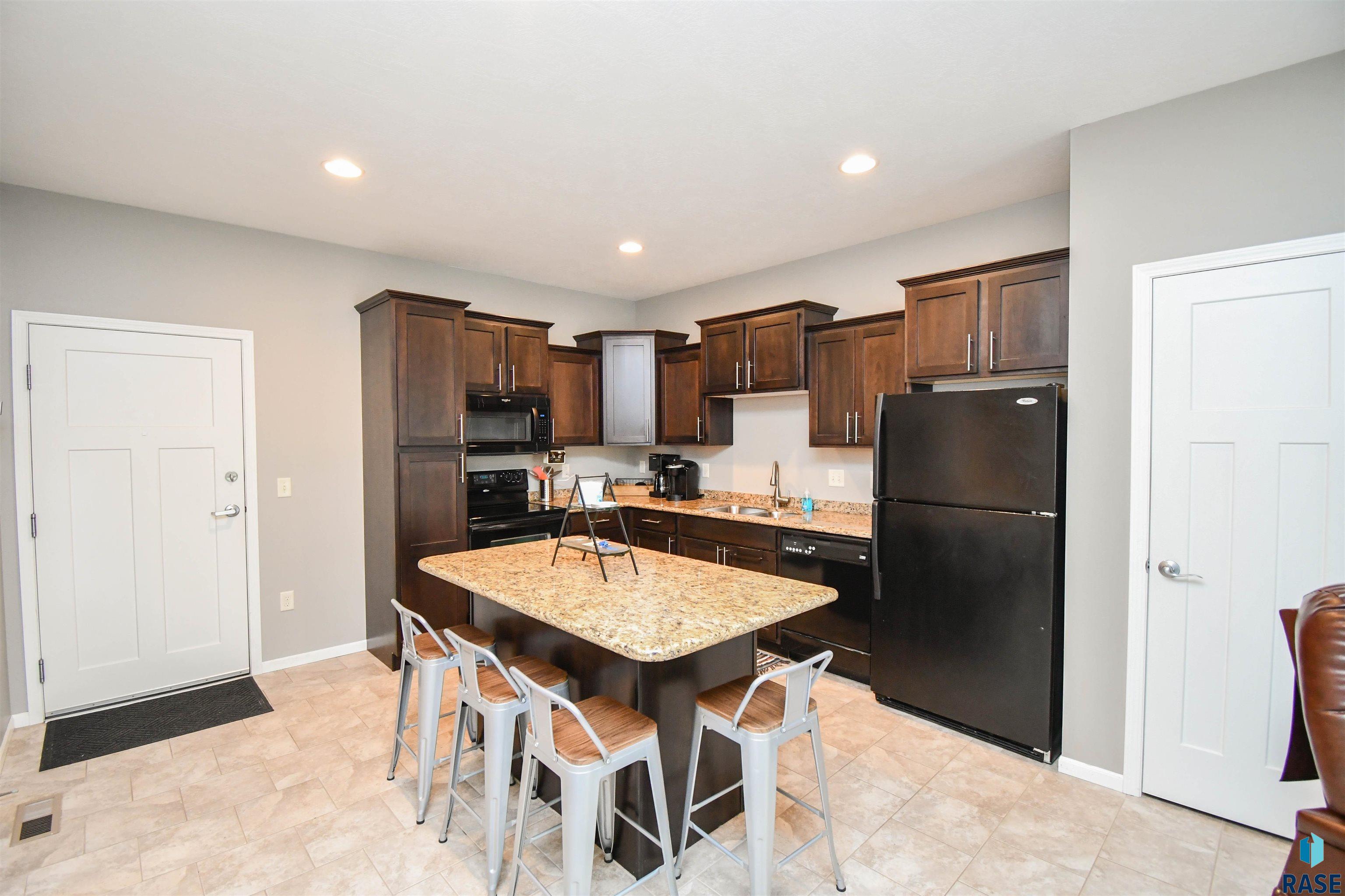 7446 S Louise Ave Ave Avenue #302, Sioux Falls, New Jersey image 6