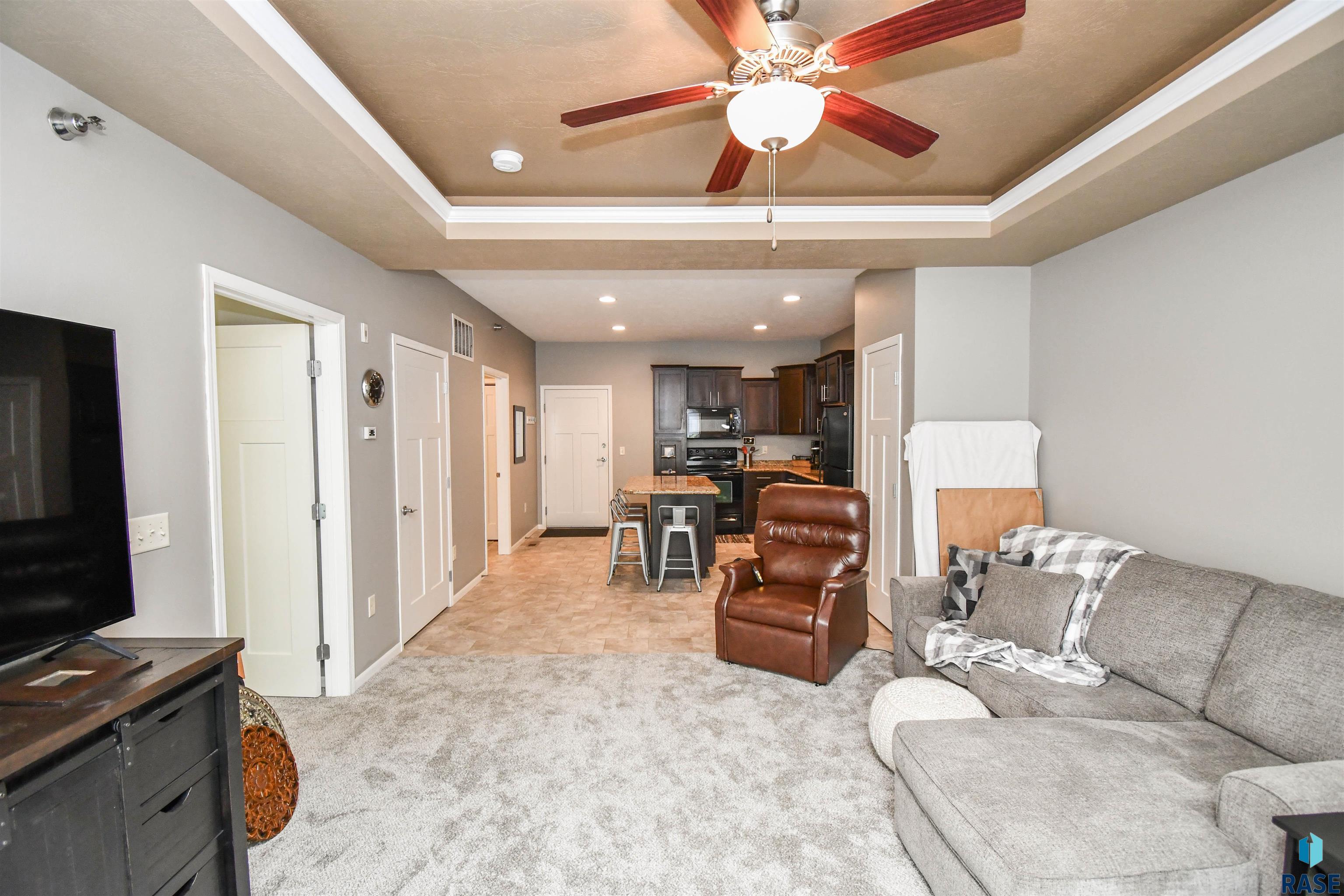 7446 S Louise Ave Ave Avenue #302, Sioux Falls, New Jersey image 11