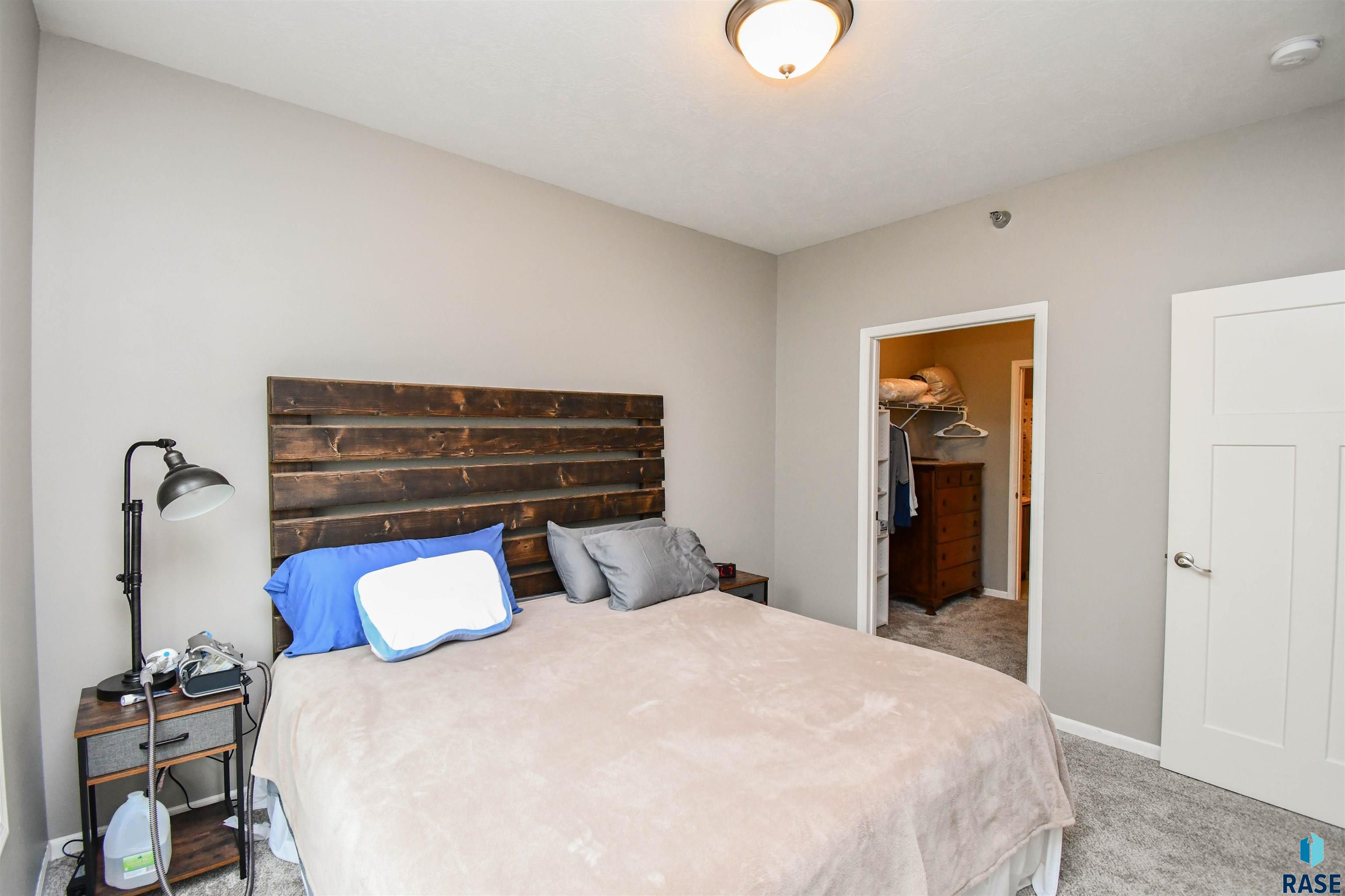 7446 S Louise Ave Ave Avenue #302, Sioux Falls, New Jersey image 13