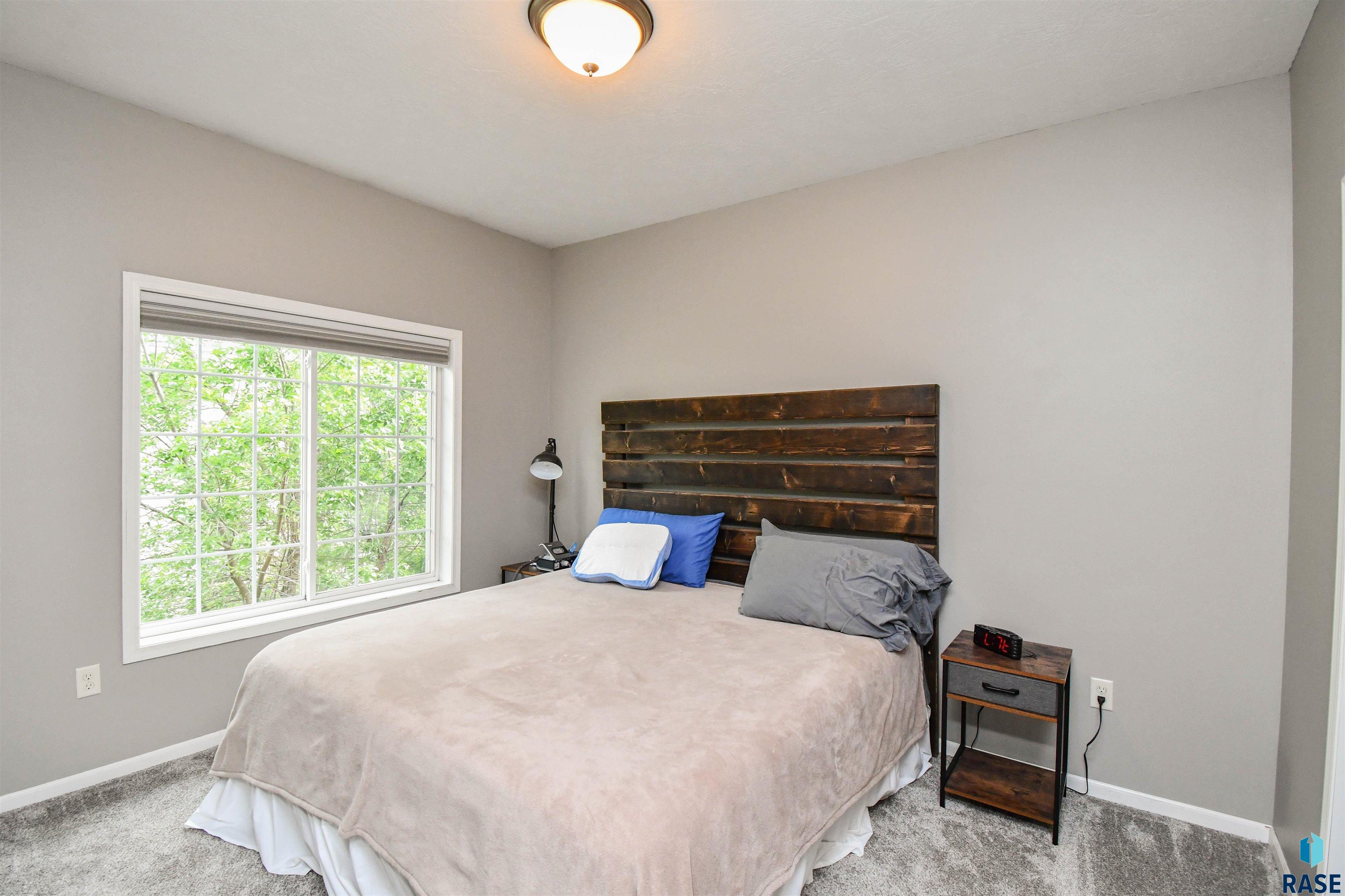 7446 S Louise Ave Ave Avenue #302, Sioux Falls, New Jersey image 12