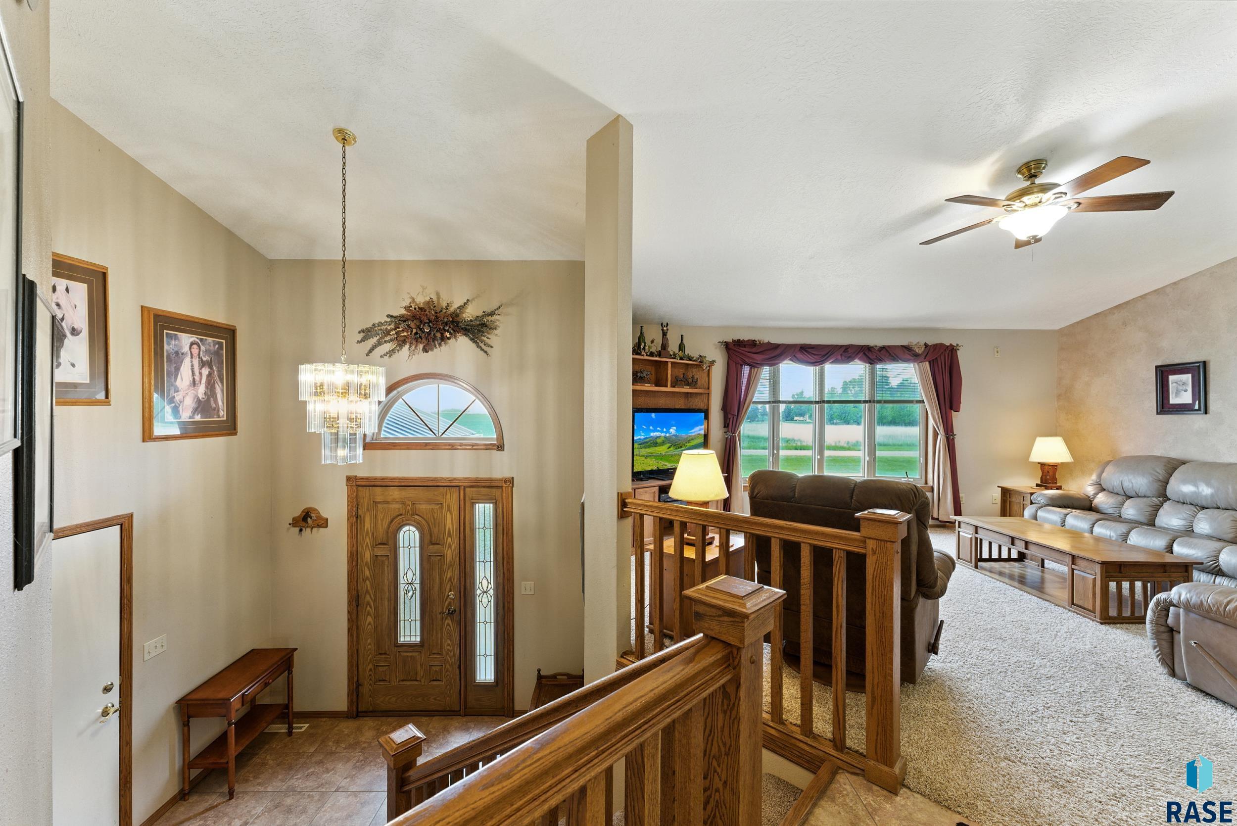 Lennox, South Dakota 57039, United States, 5 Bedrooms Bedrooms, ,3 BathroomsBathrooms,Residential,Active,159976