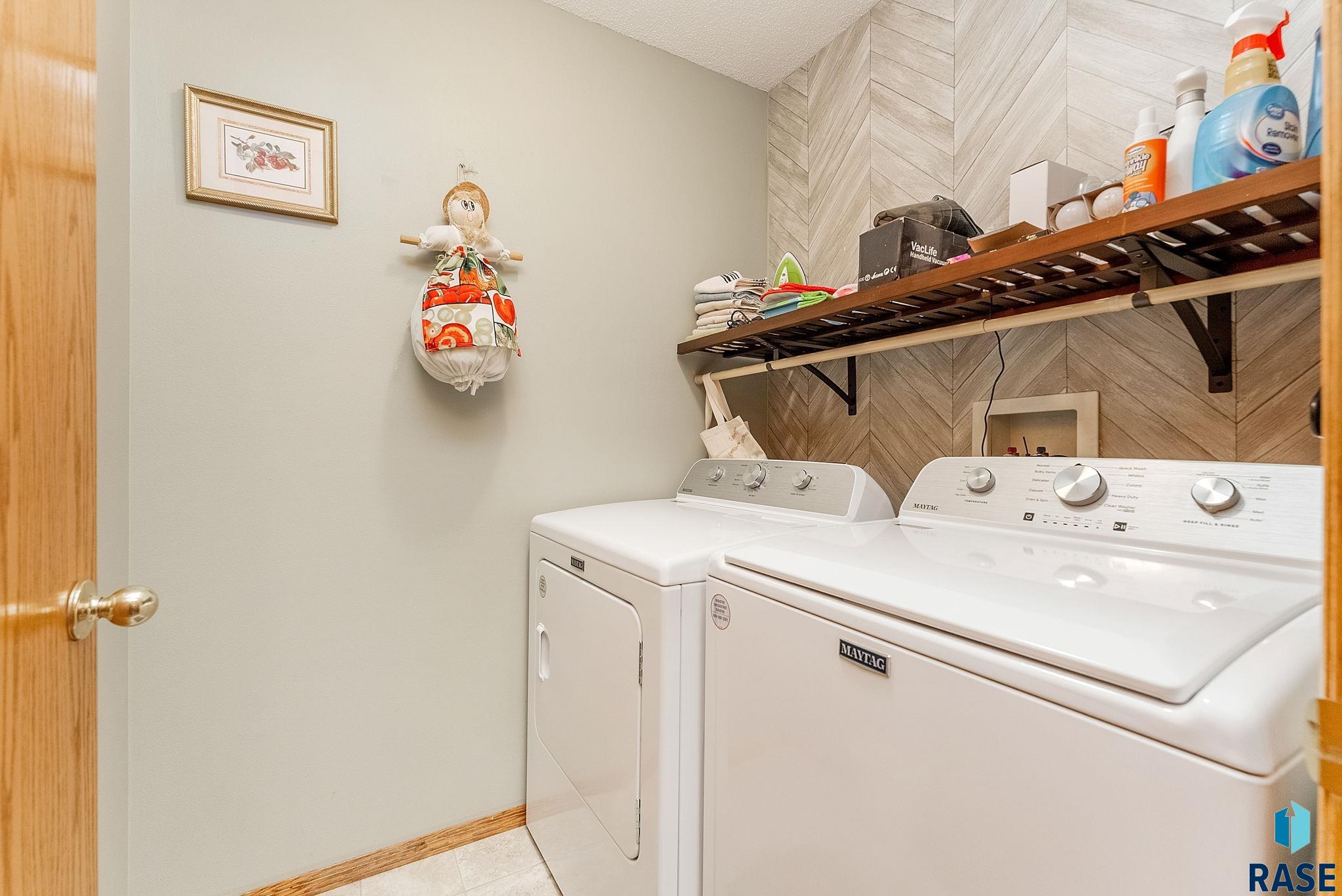 Sioux Falls, South Dakota 57106, United States, 2 Bedrooms Bedrooms, ,1 BathroomBathrooms,Residential,Active,79807