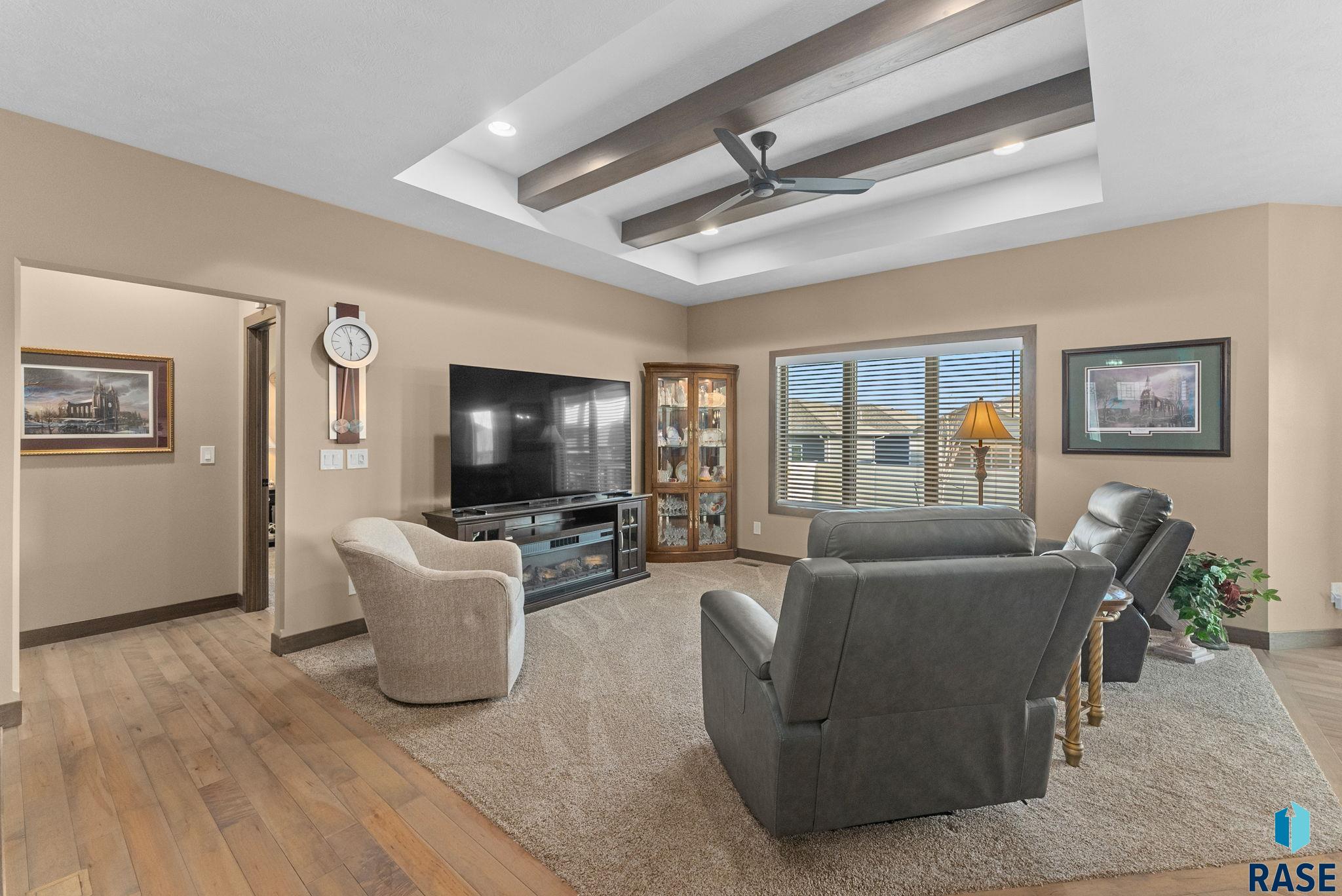 Sioux Falls, South Dakota 57108, United States, 5 Bedrooms Bedrooms, ,3 BathroomsBathrooms,Residential,Active,114035