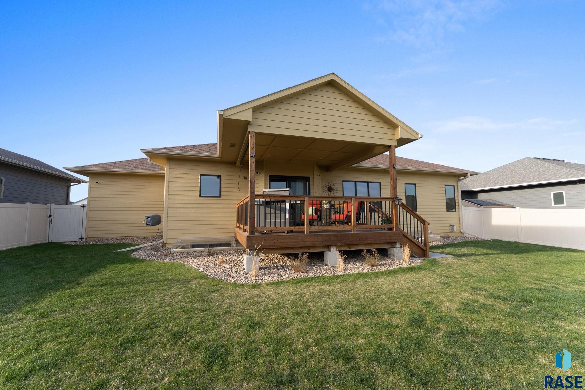 Sioux Falls, South Dakota 57108, United States, 5 Bedrooms Bedrooms, ,3 BathroomsBathrooms,Residential,Active,114035