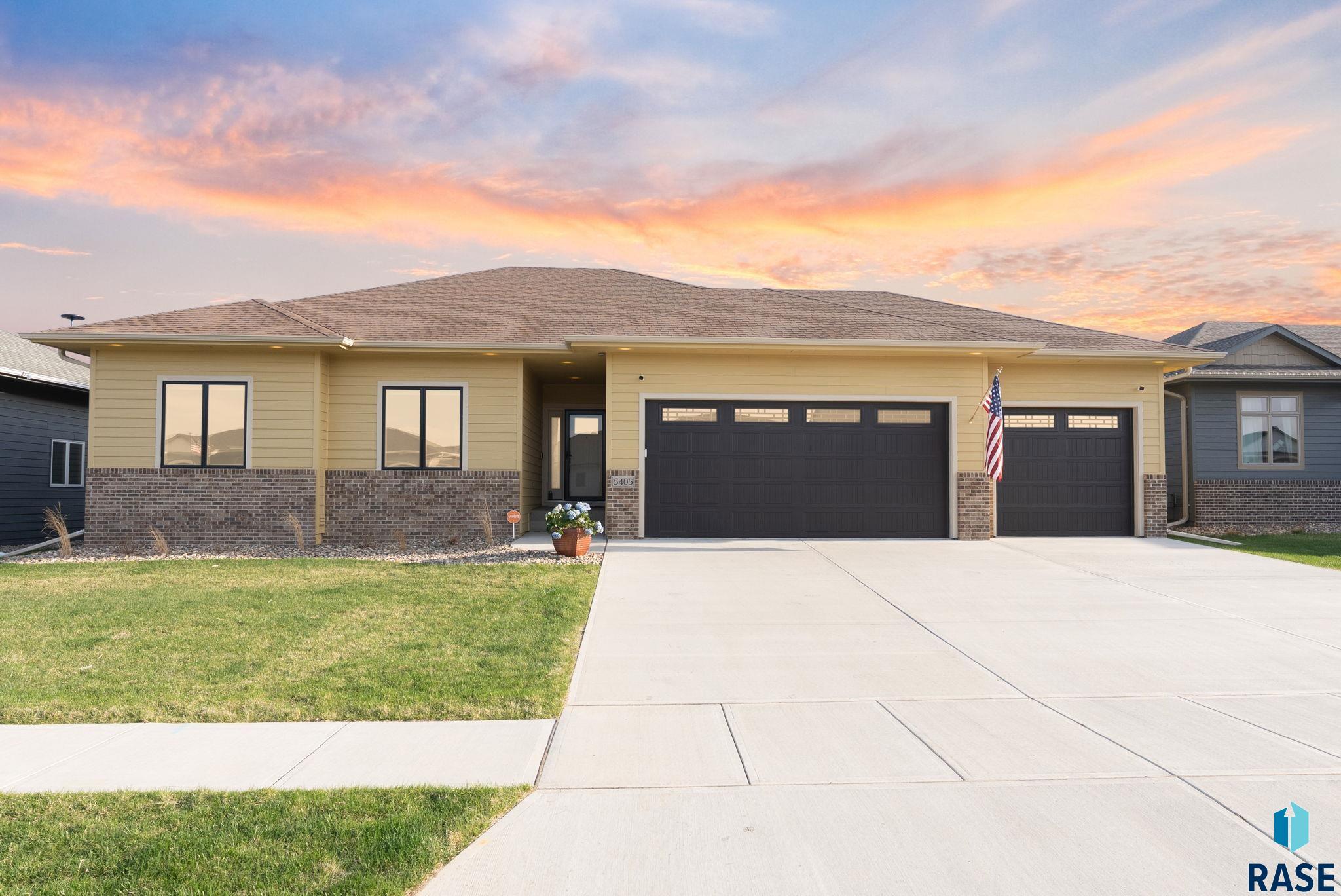 Sioux Falls, South Dakota 57108, United States, 5 Bedrooms Bedrooms, ,3 BathroomsBathrooms,Residential,Active,114035