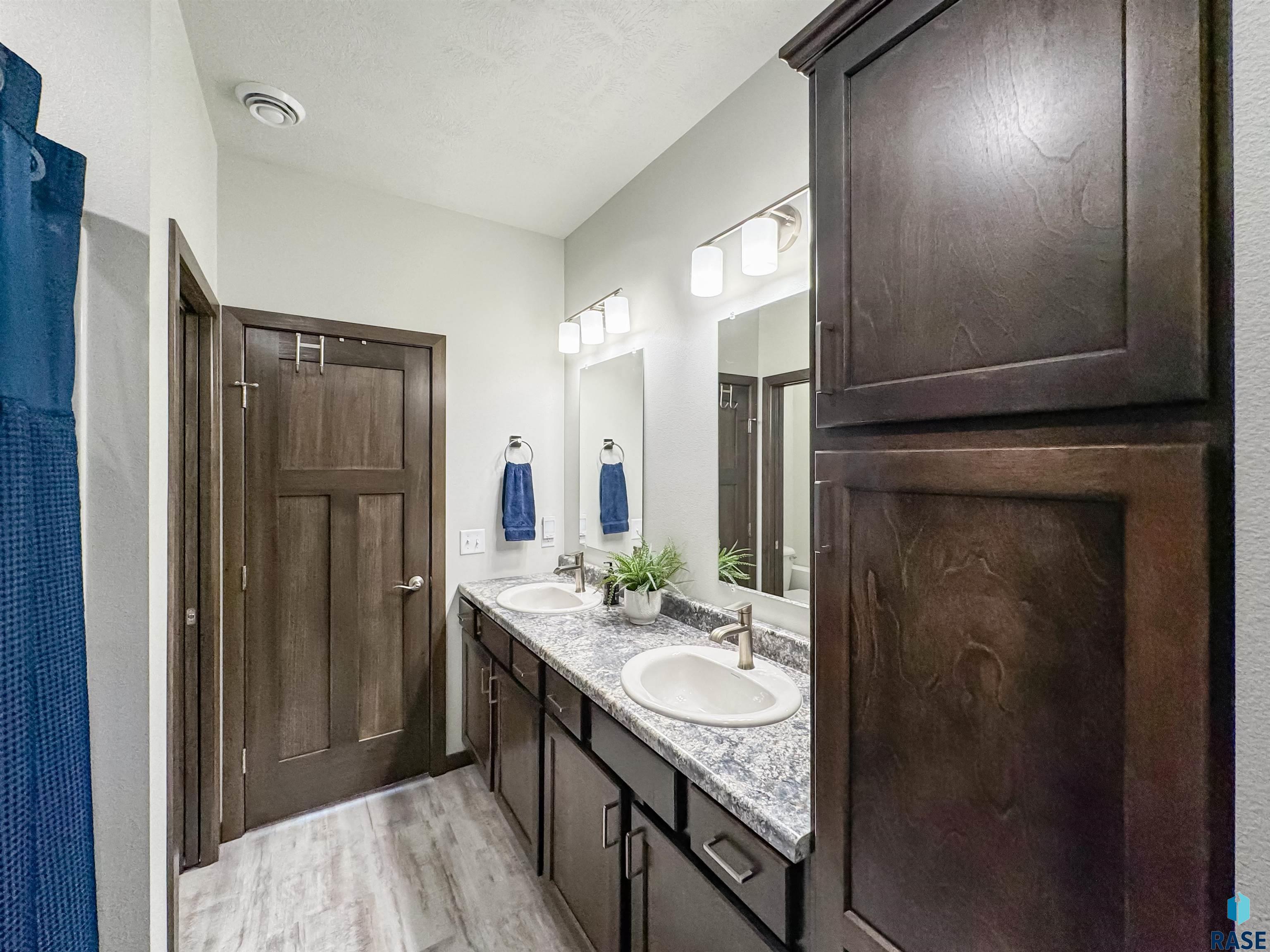 5409 S Mumford Ave Avenue, Sioux Falls, New Jersey image 16