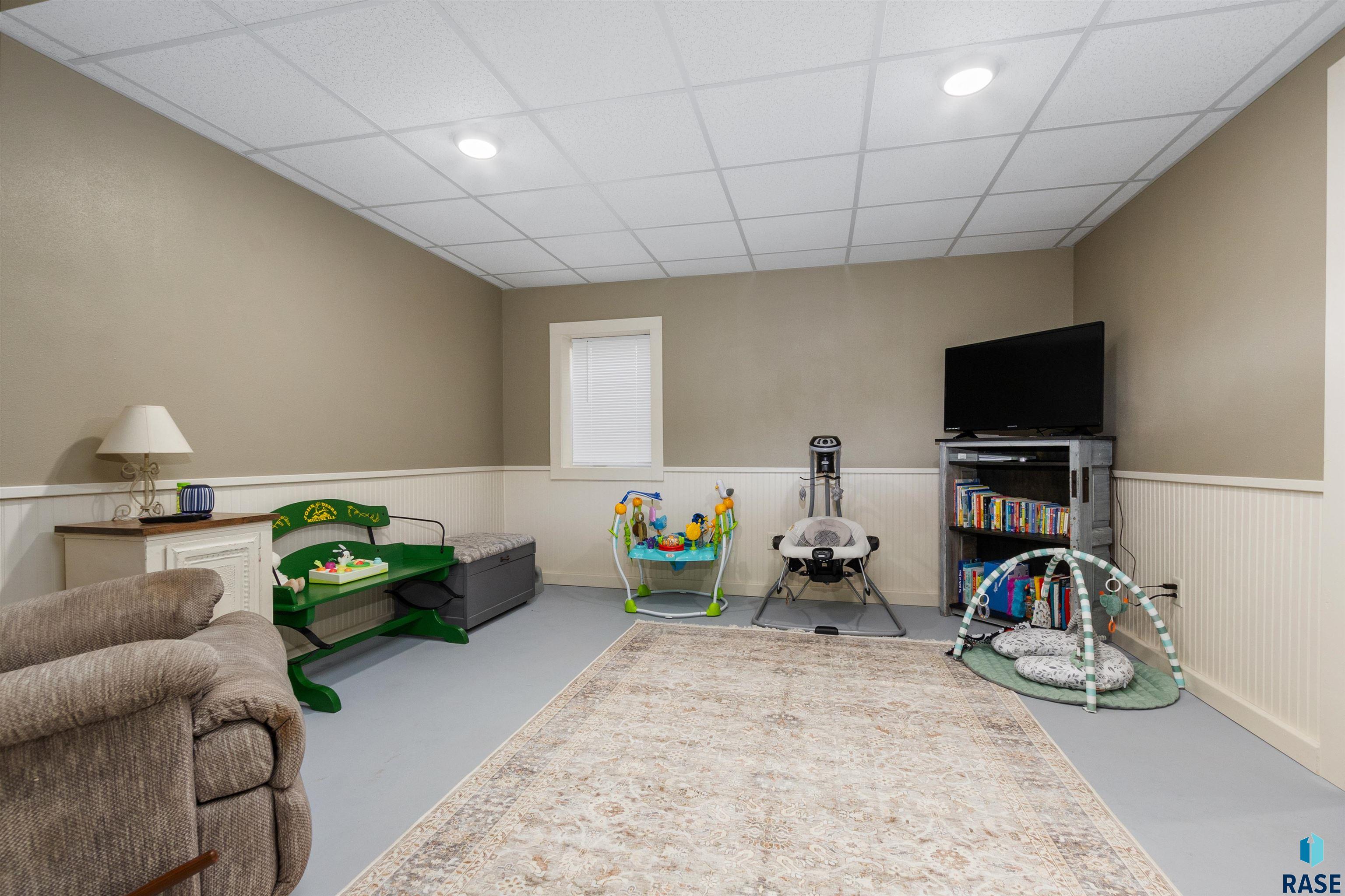 811 N Cedar St Street, Canton, New Jersey image 13