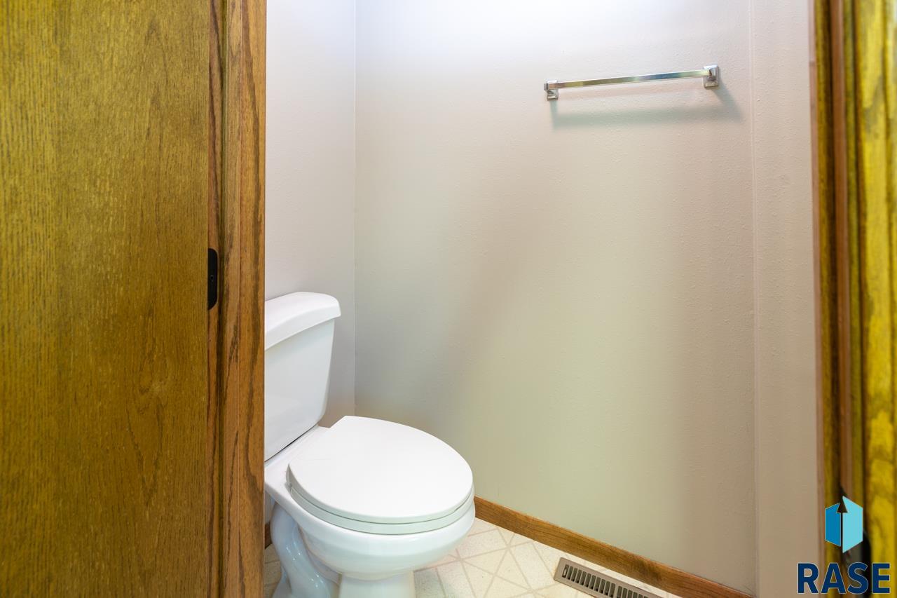 410 S 3rd St Street, Beaver Creek, New Jersey image 19