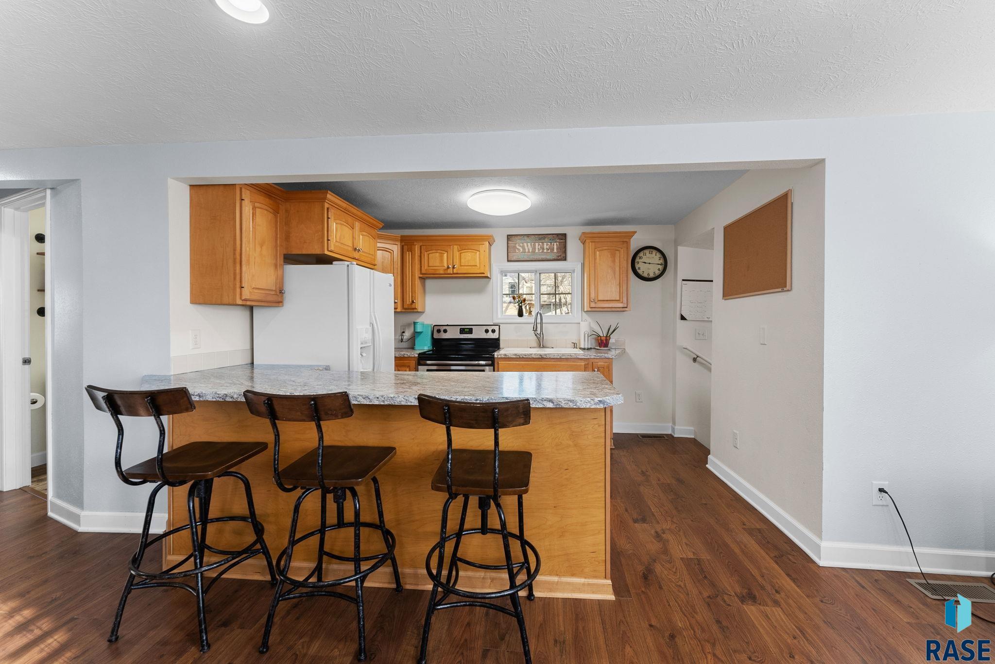 504 Southside Ave Avenue, Valley Springs, South Dakota image 9