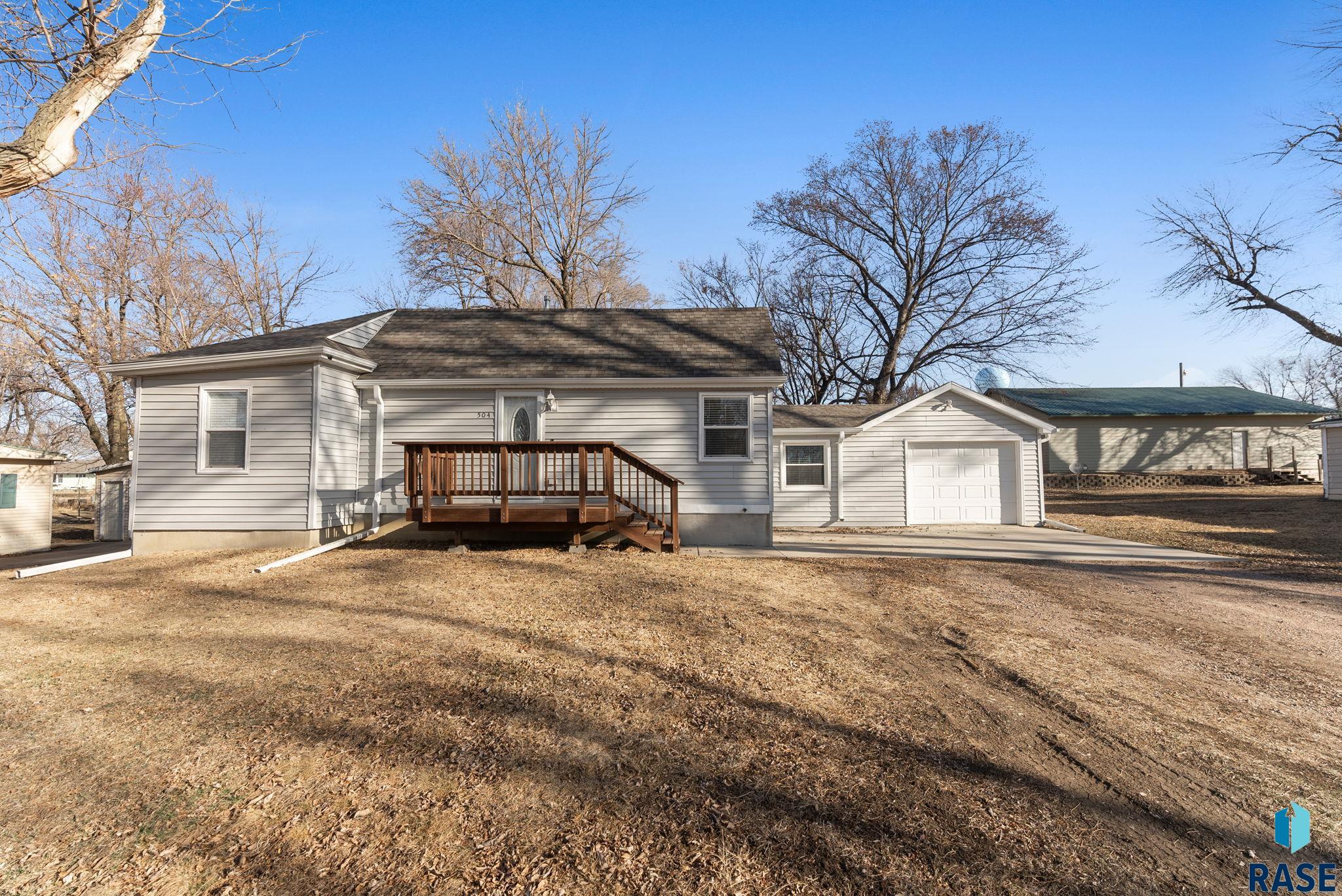 504 Southside Ave Avenue, Valley Springs, South Dakota image 1