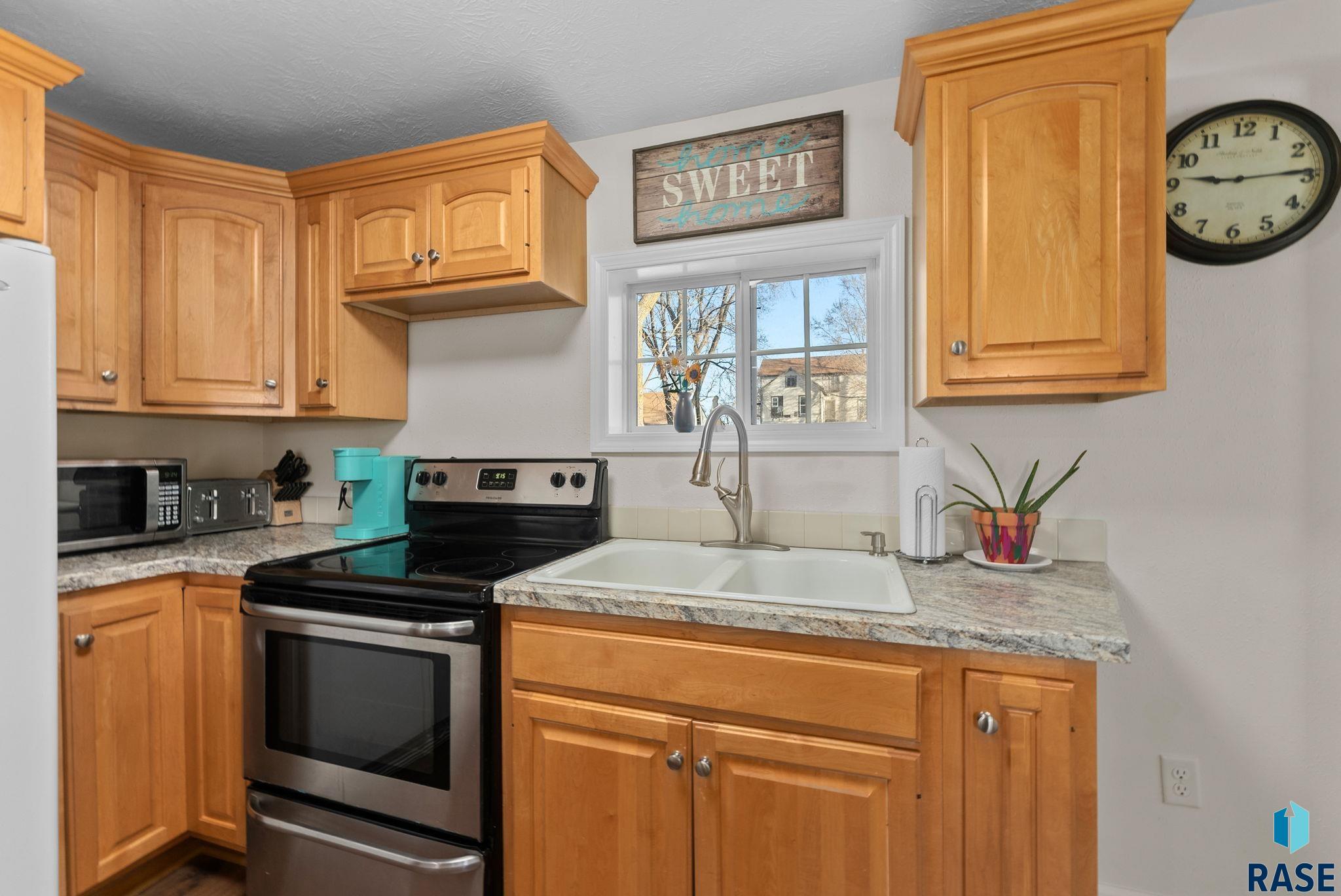 504 Southside Ave Avenue, Valley Springs, South Dakota image 11