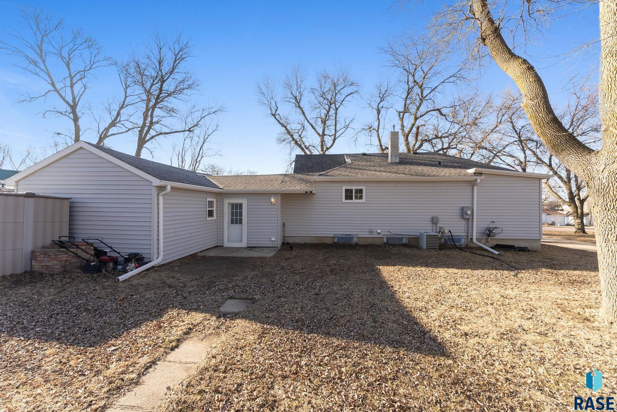 504 Southside Ave Avenue, Valley Springs, South Dakota image 26