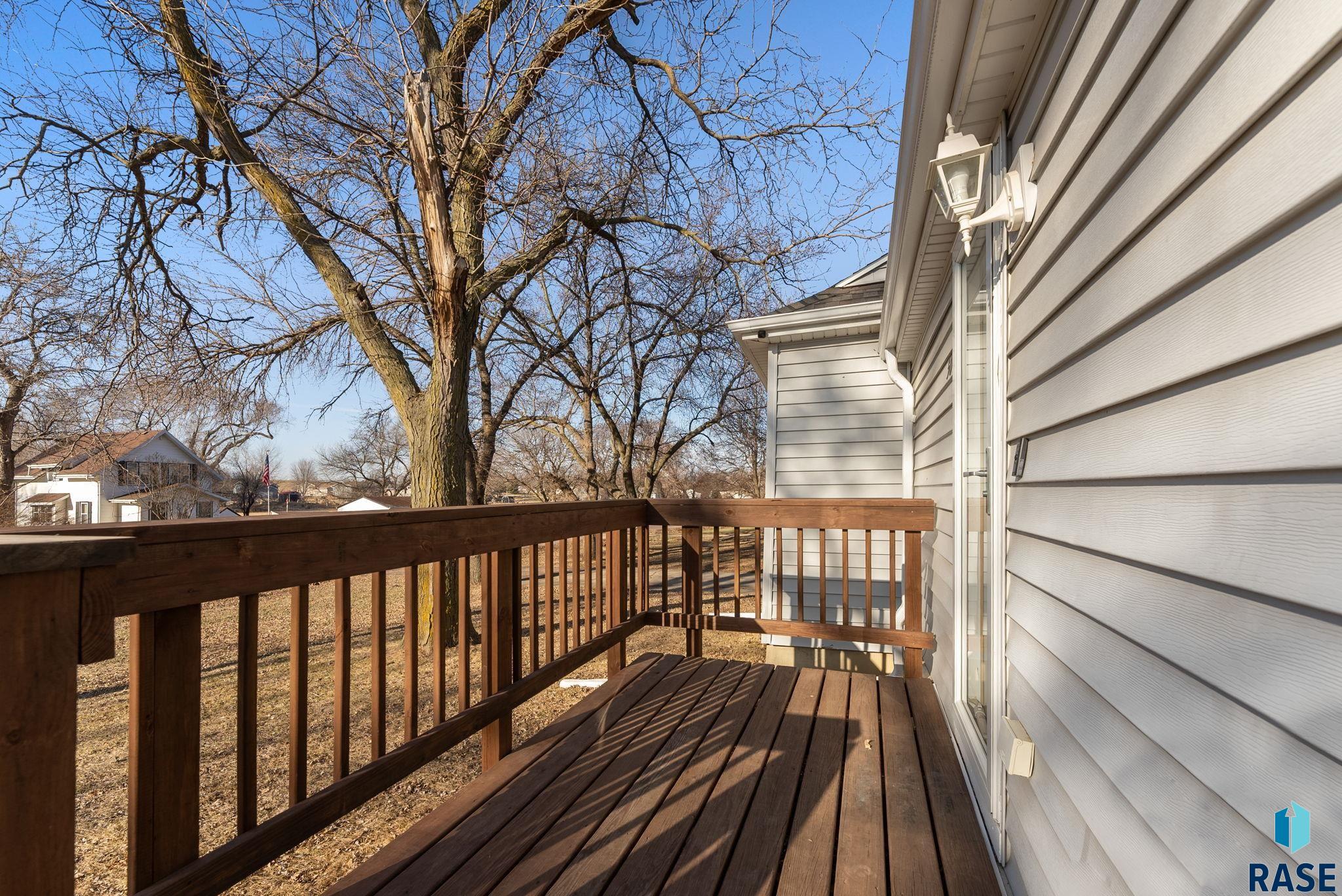 504 Southside Ave Avenue, Valley Springs, South Dakota image 3