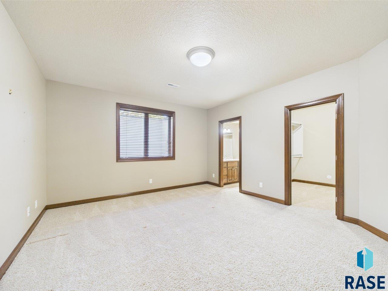 6204 S Doral Trl Trail, Sioux Falls, New Jersey image 42