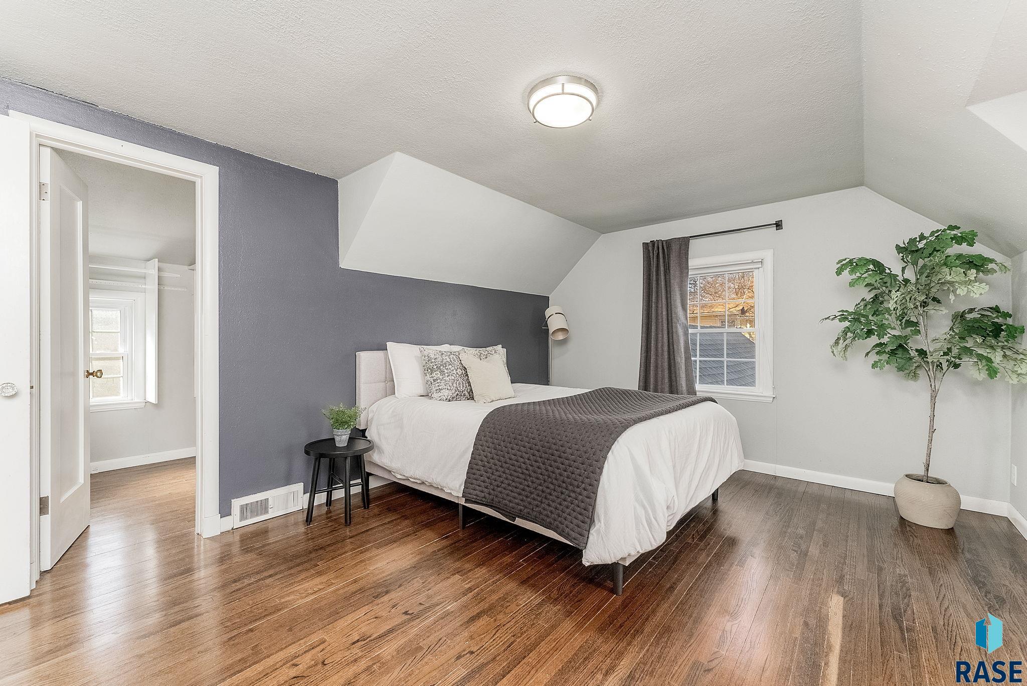 217 E 26th St Street, Sioux Falls, South Dakota image 4
