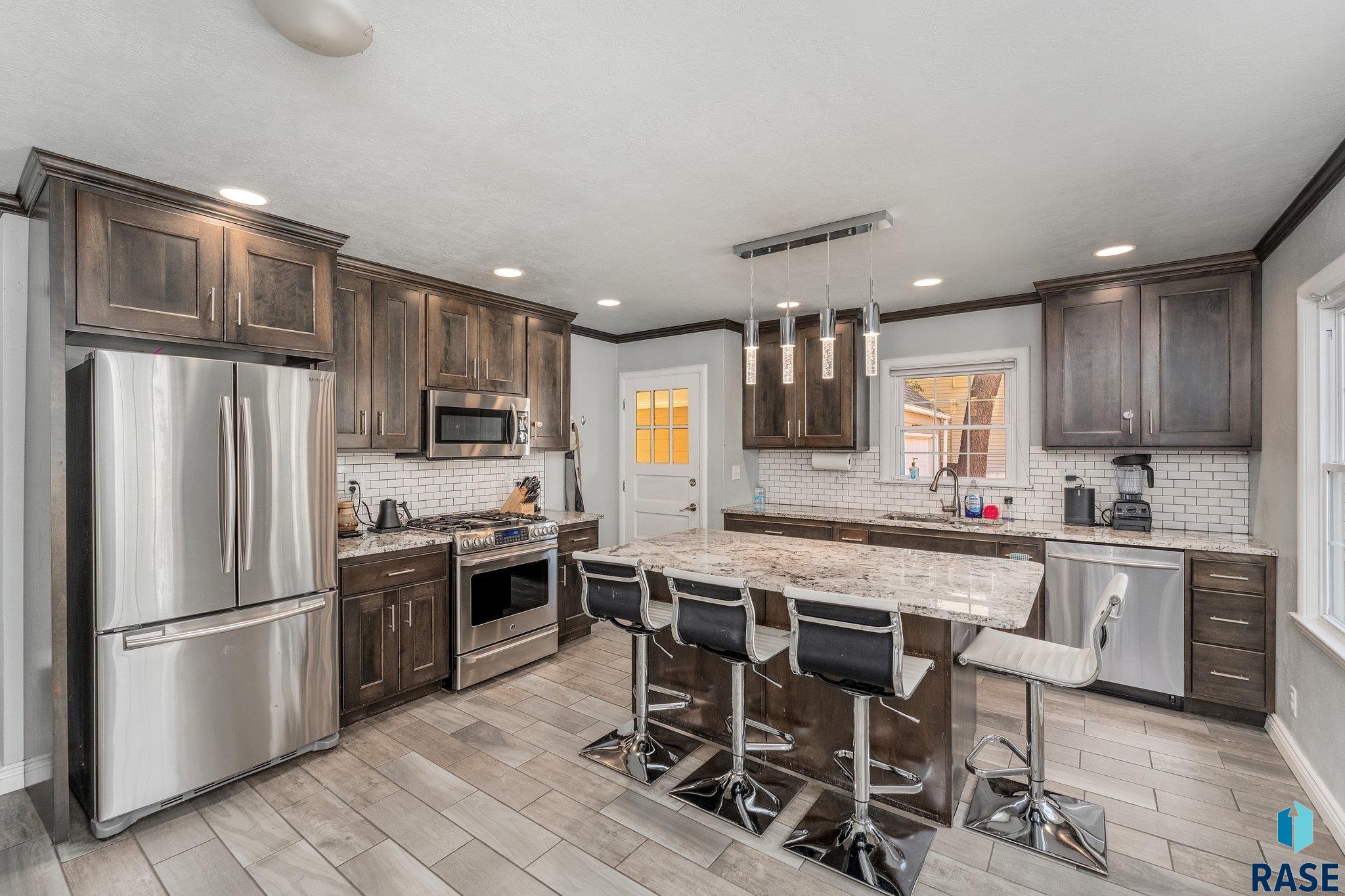 217 E 26th St Street, Sioux Falls, South Dakota image 2