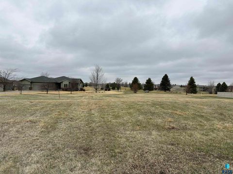 Vacant Land For Sale - 165 Golf View Circle<br/> Wentworth, SD 57075