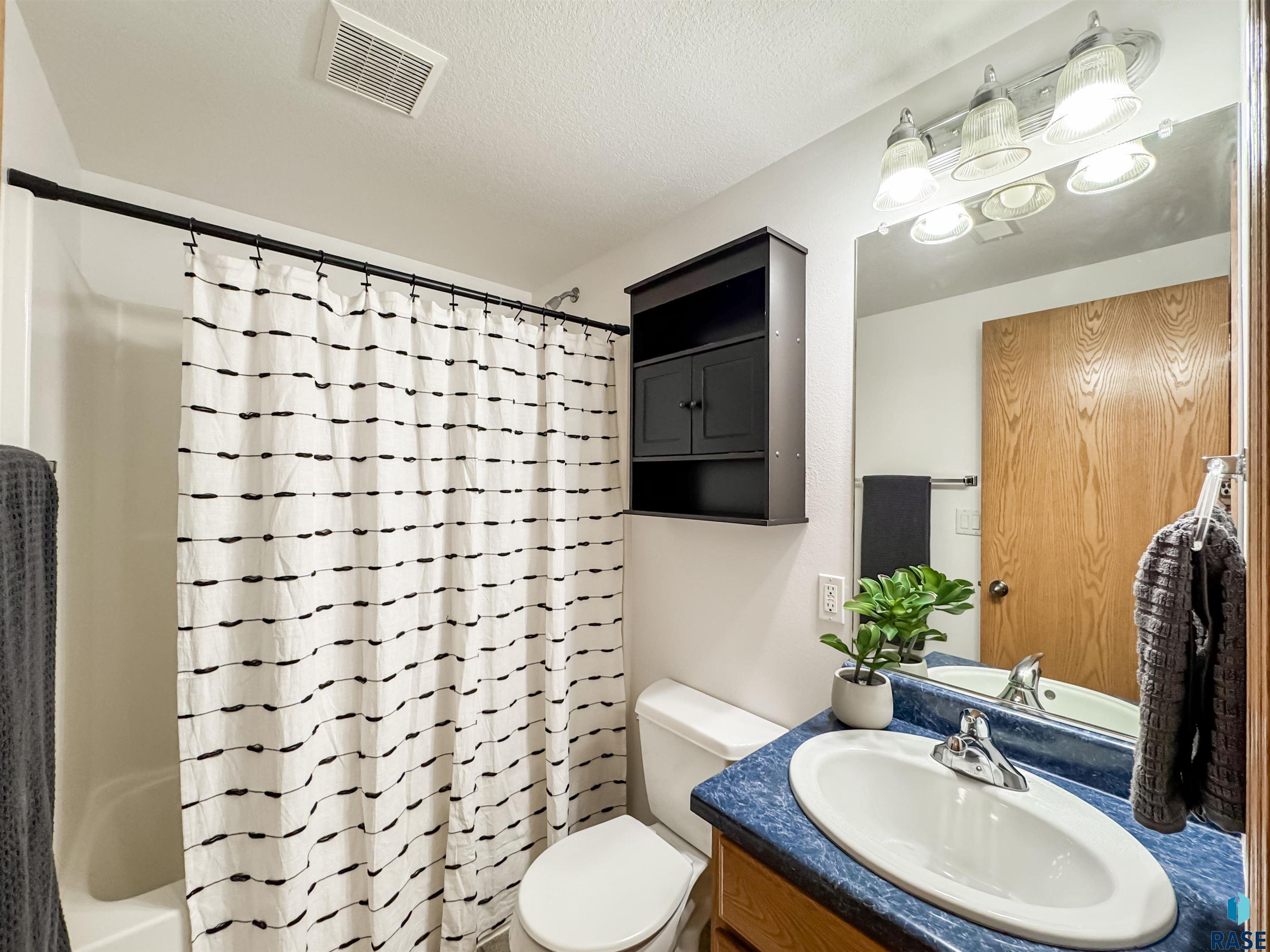 703 Almond Ave Avenue, Harrisburg, New Jersey image 24