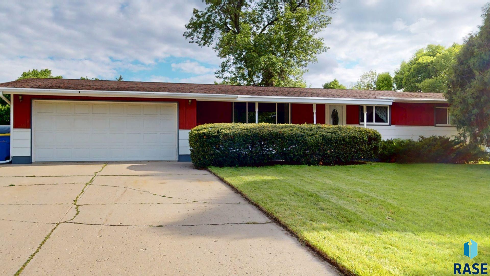 1024 Orchard Dr Drive, Brookings, South Dakota image 1