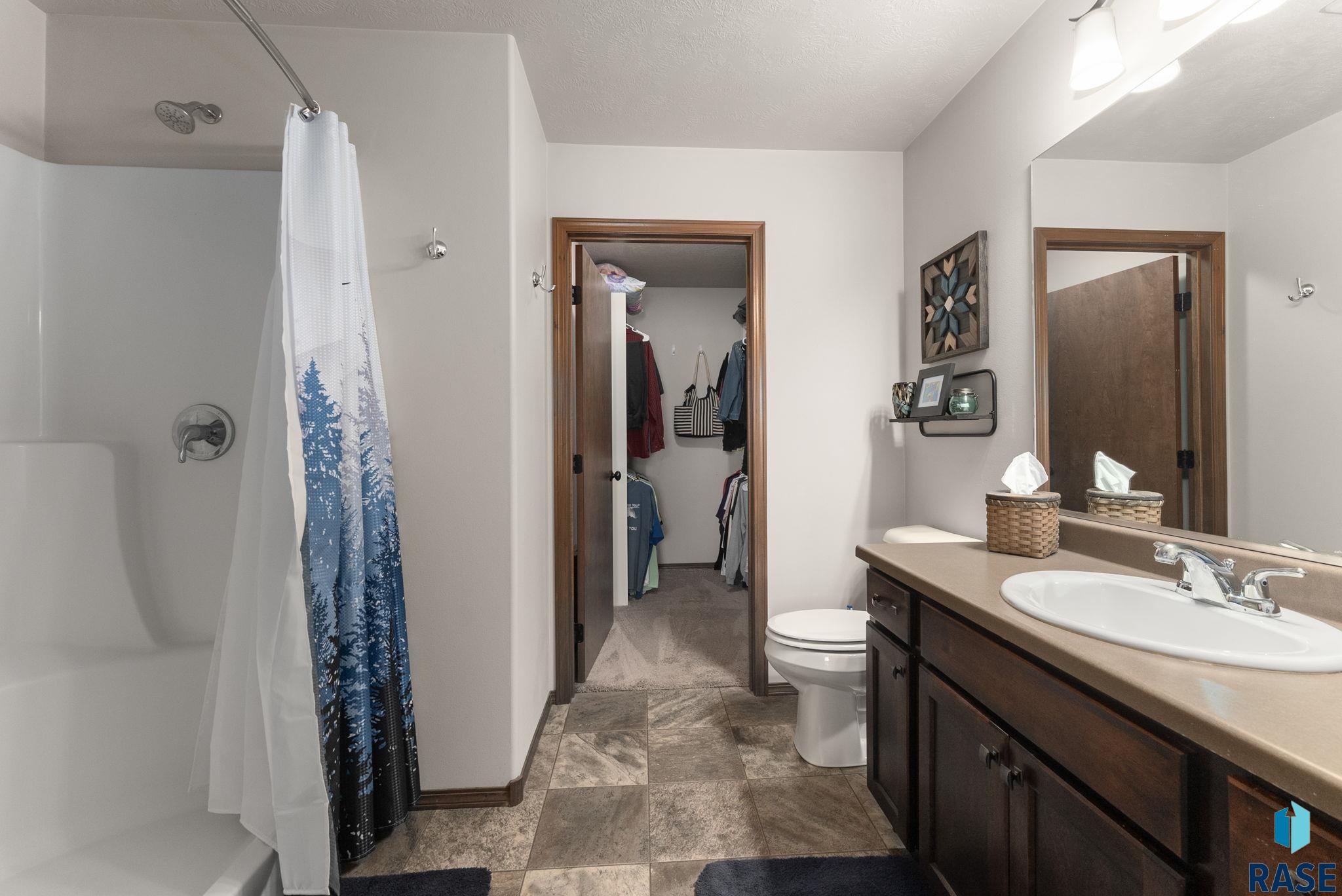 1000 N Crestfield Pl Place, Sioux Falls, New Jersey image 32