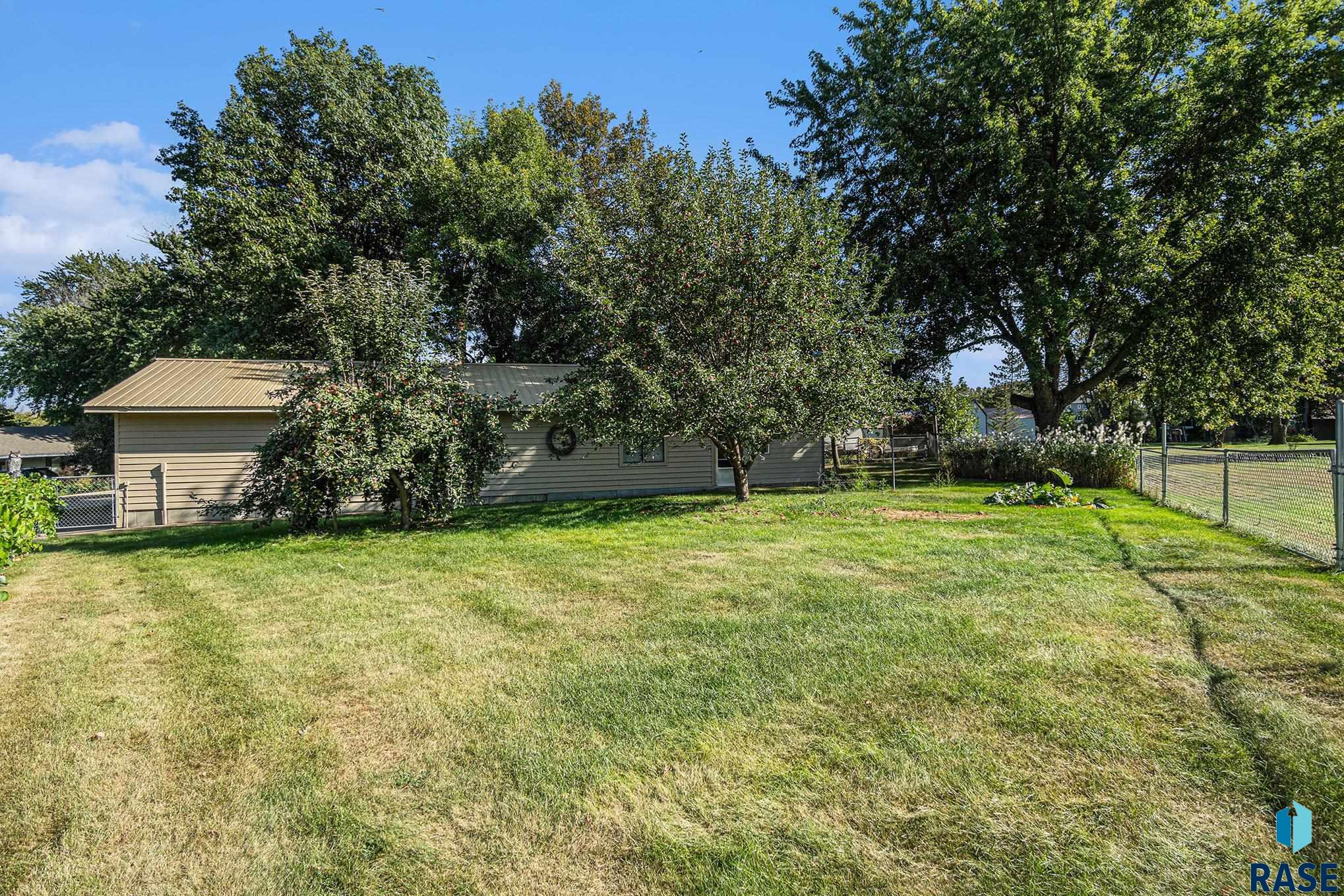 46254 W Shore Pl Place, Hartford, South Dakota image 28